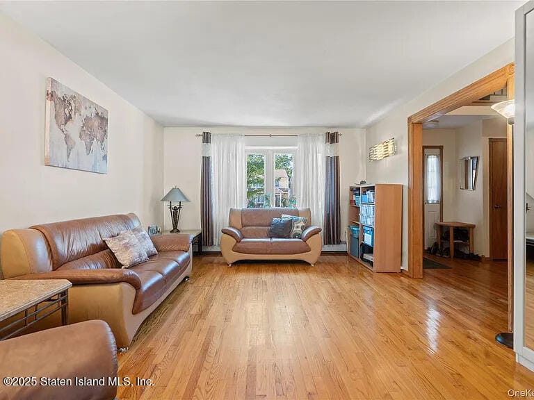 29 Ashwood Court Court, Staten Island, NY, 10308 image 6