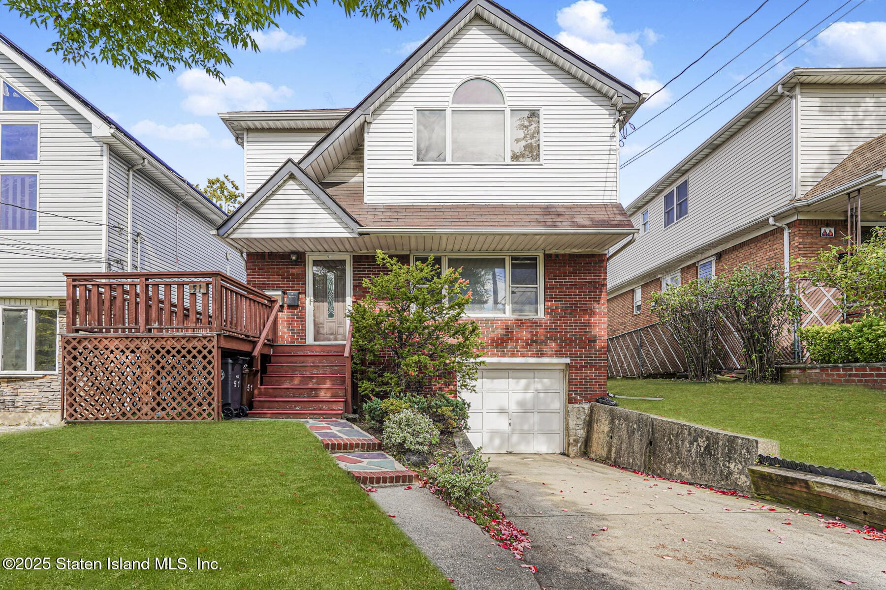 51 Rockwell Avenue Image 1