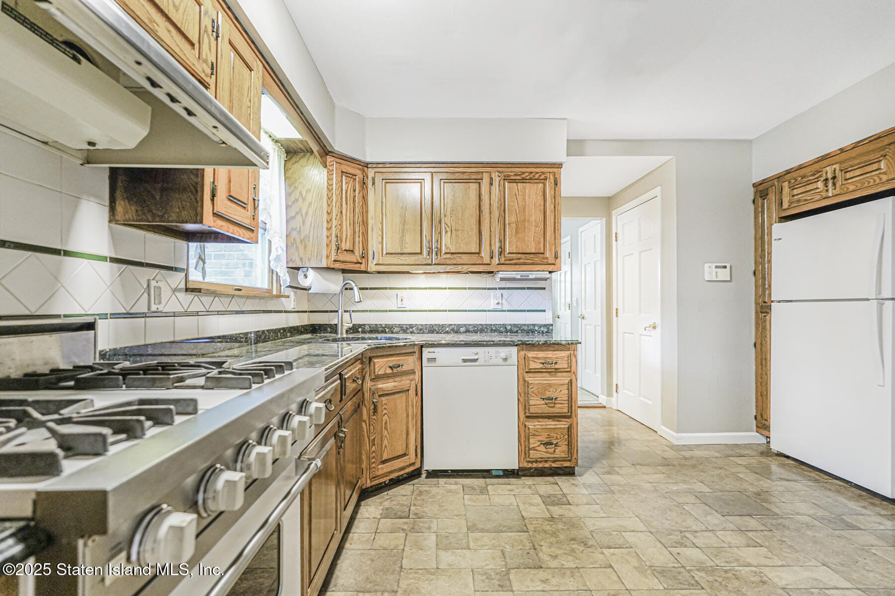 207 Oak Avenue, Staten Island, NY, 10306 image 12