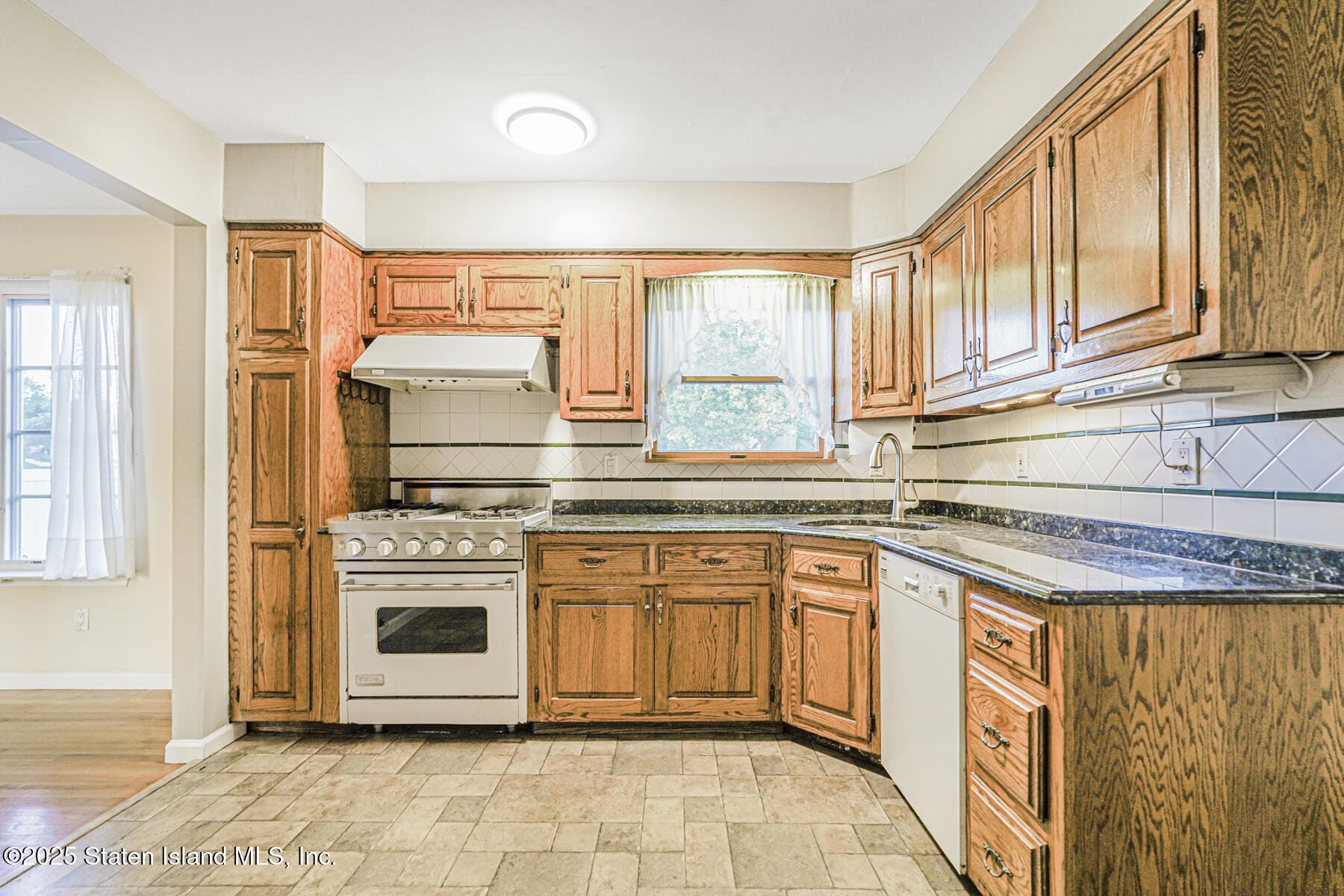 207 Oak Avenue, Staten Island, NY, 10306 image 14