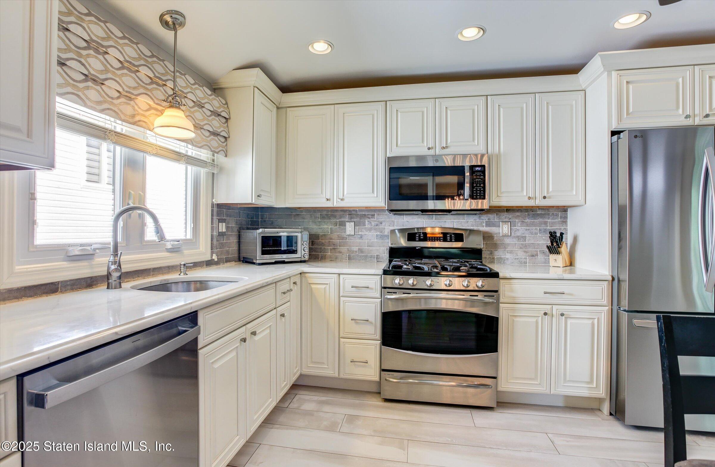 539 Yetman Avenue, Staten Island, NY, 10307 image 11