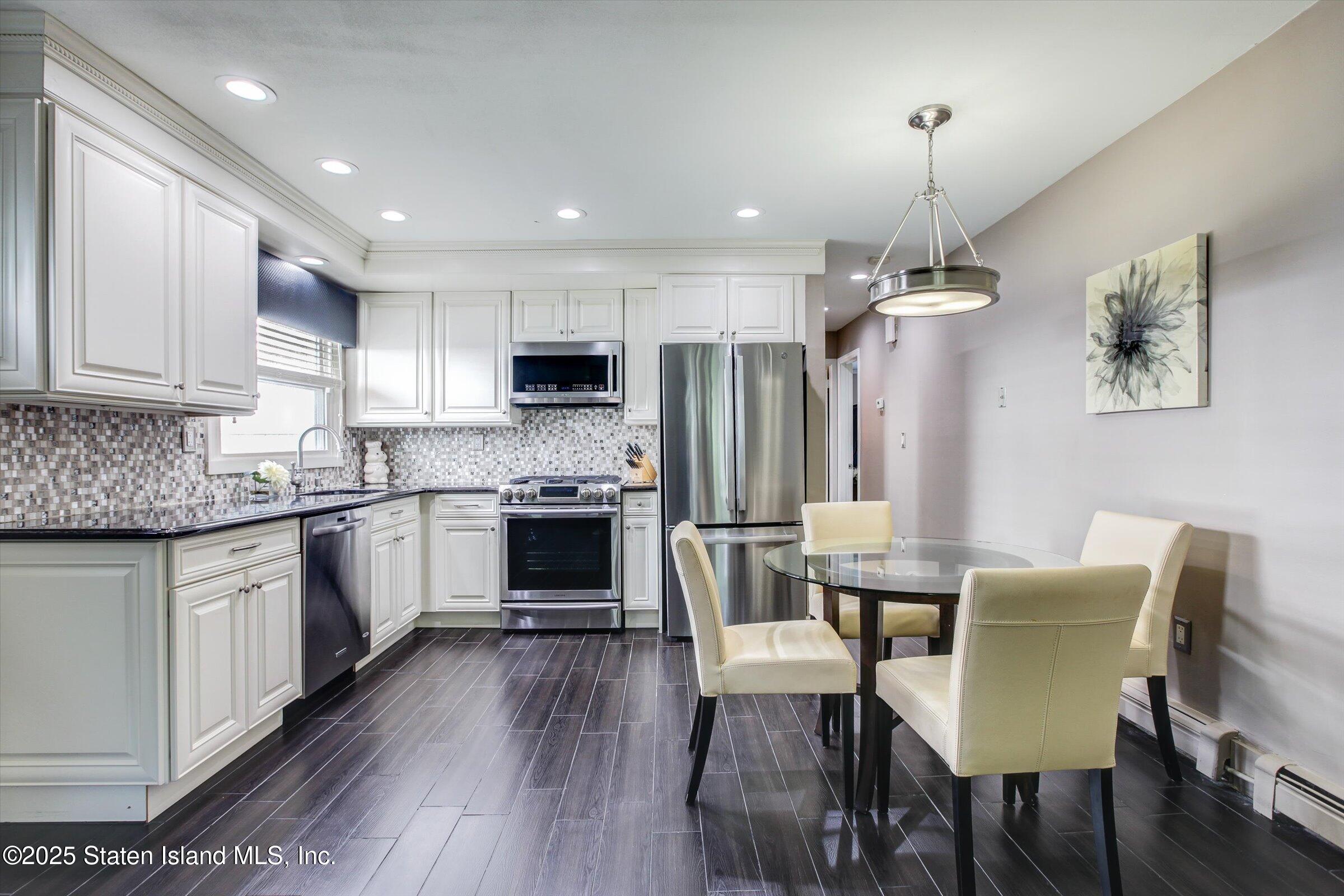 539 Yetman Avenue, Staten Island, NY, 10307 image 25