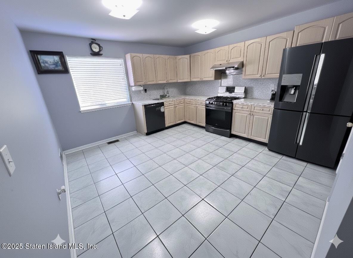 12 Reid Avenue Image 3