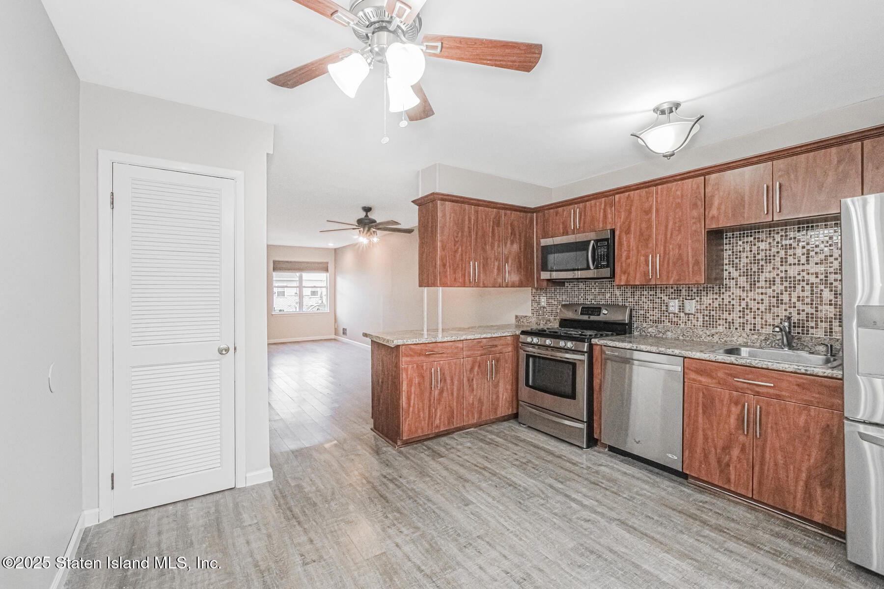 34 Lorraine Loop, Staten Island, NY, 10309 image 8