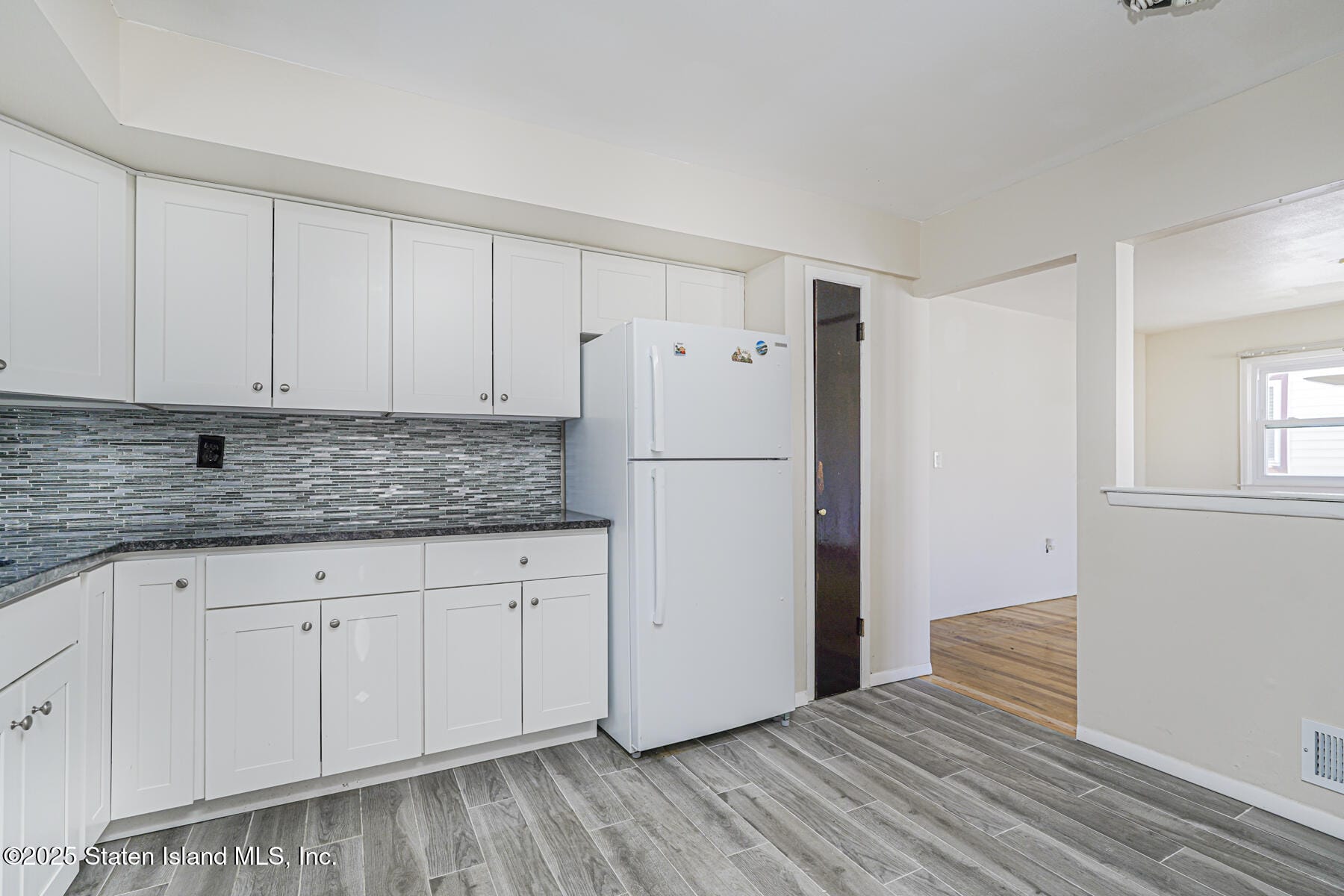 104 Berry Avenue Image 4