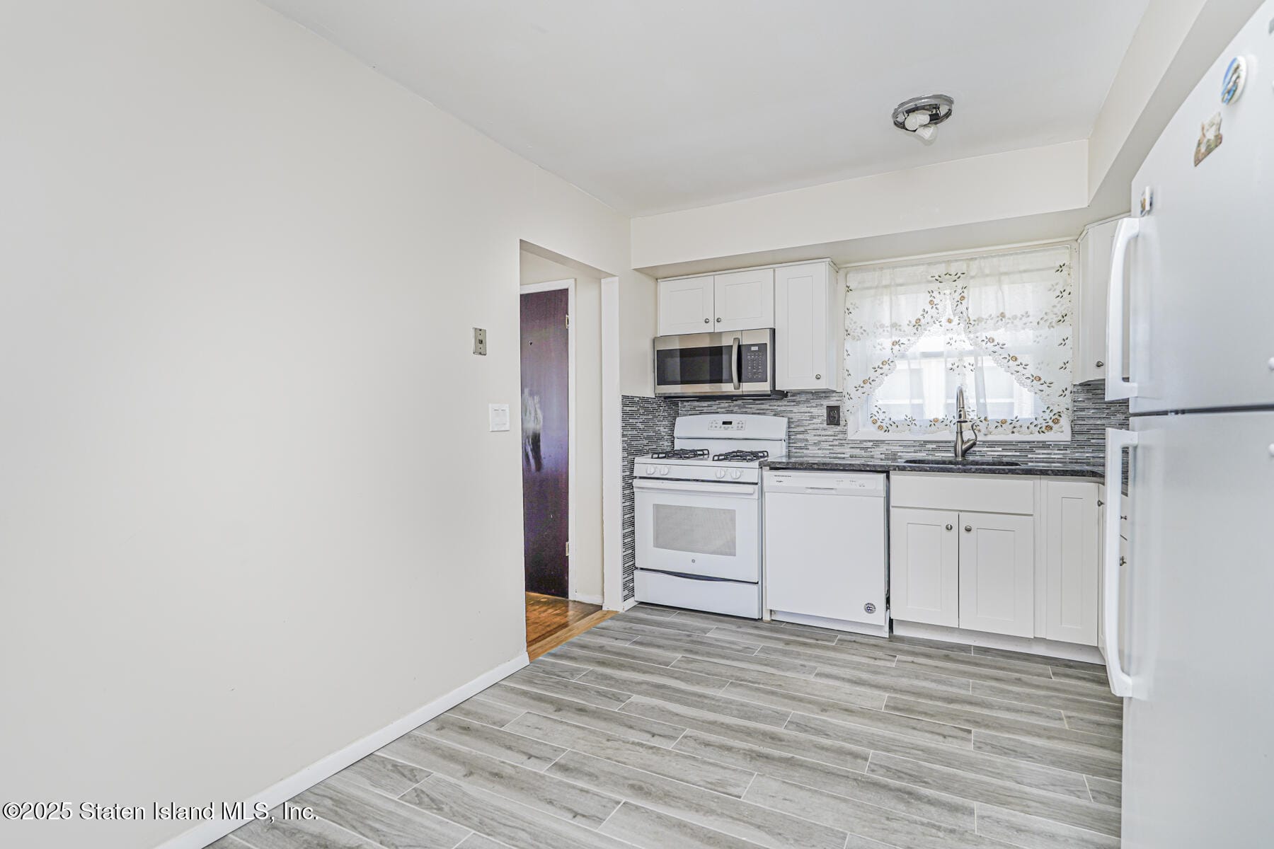 104 Berry Avenue Image 5