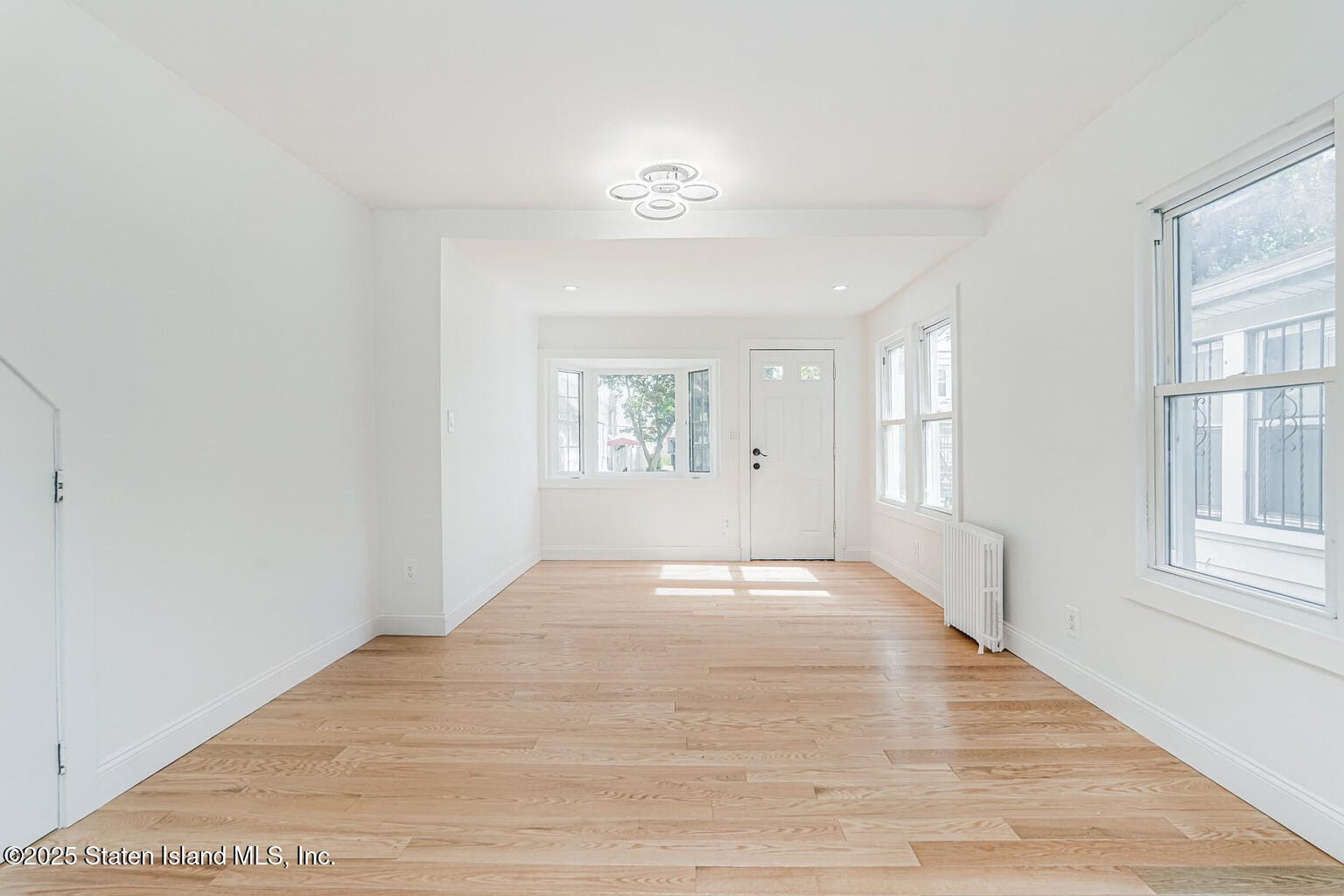 592 East 39th Street Image 4