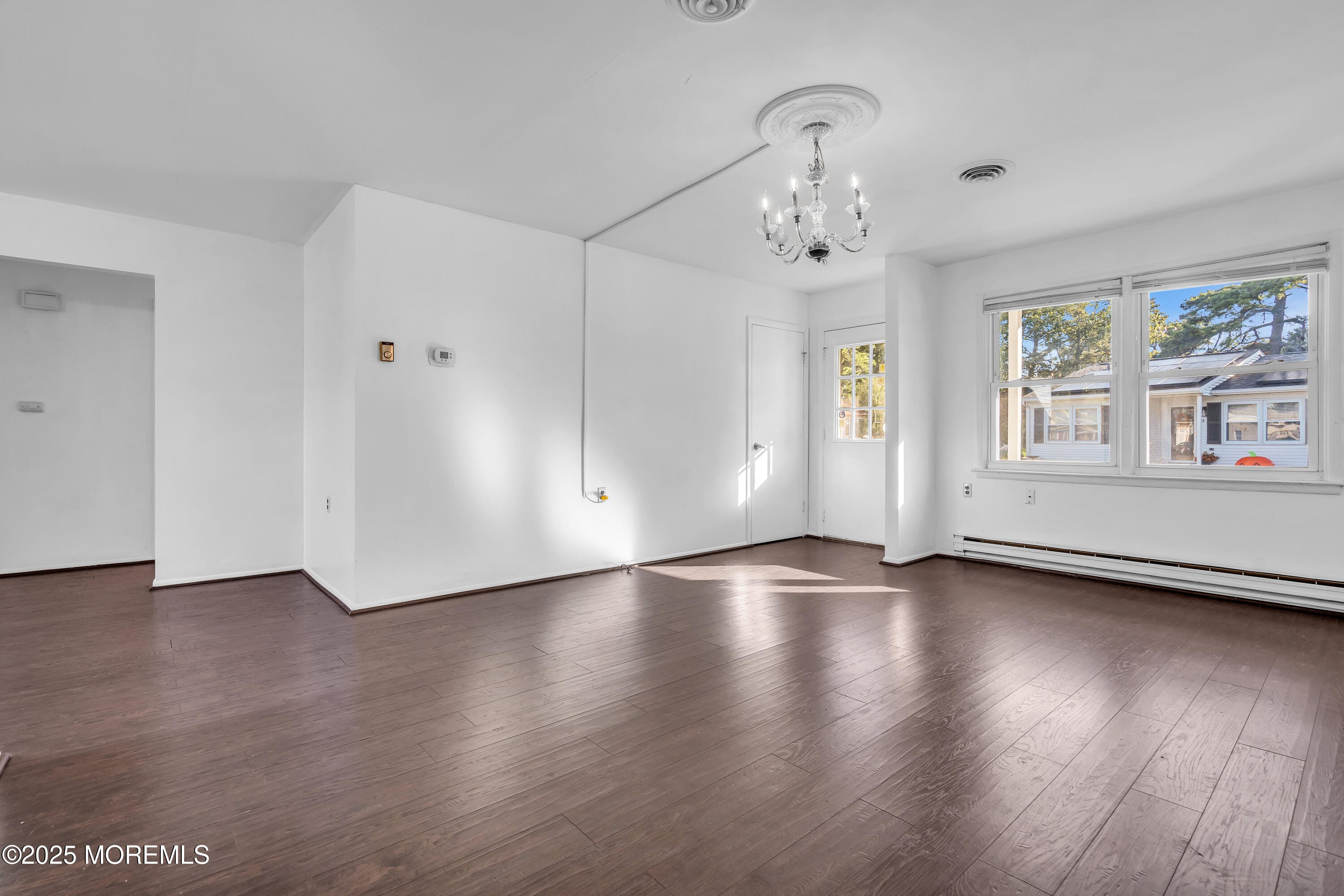 11 Hartford Road 70 Image 2