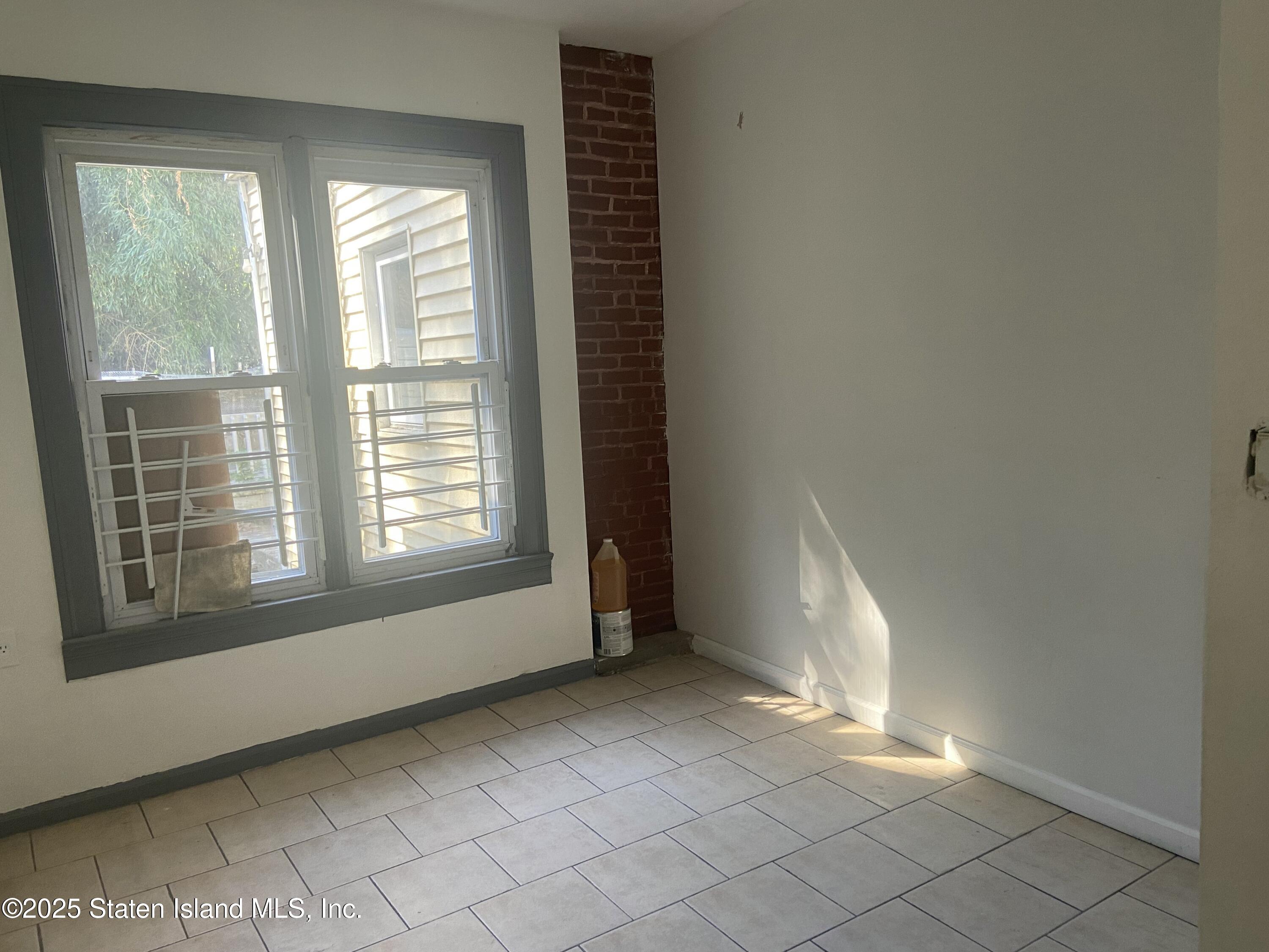 214 Bay Street Image 4