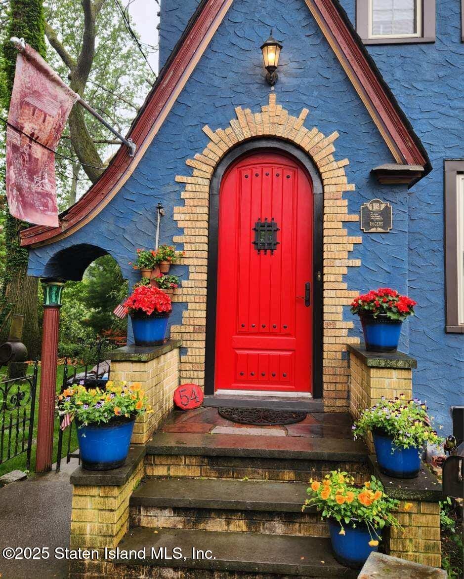 54 City Boulevard Image 4