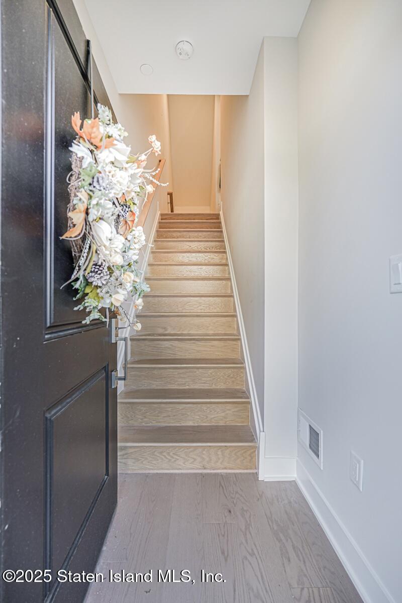 22 Edmund Way Image 2