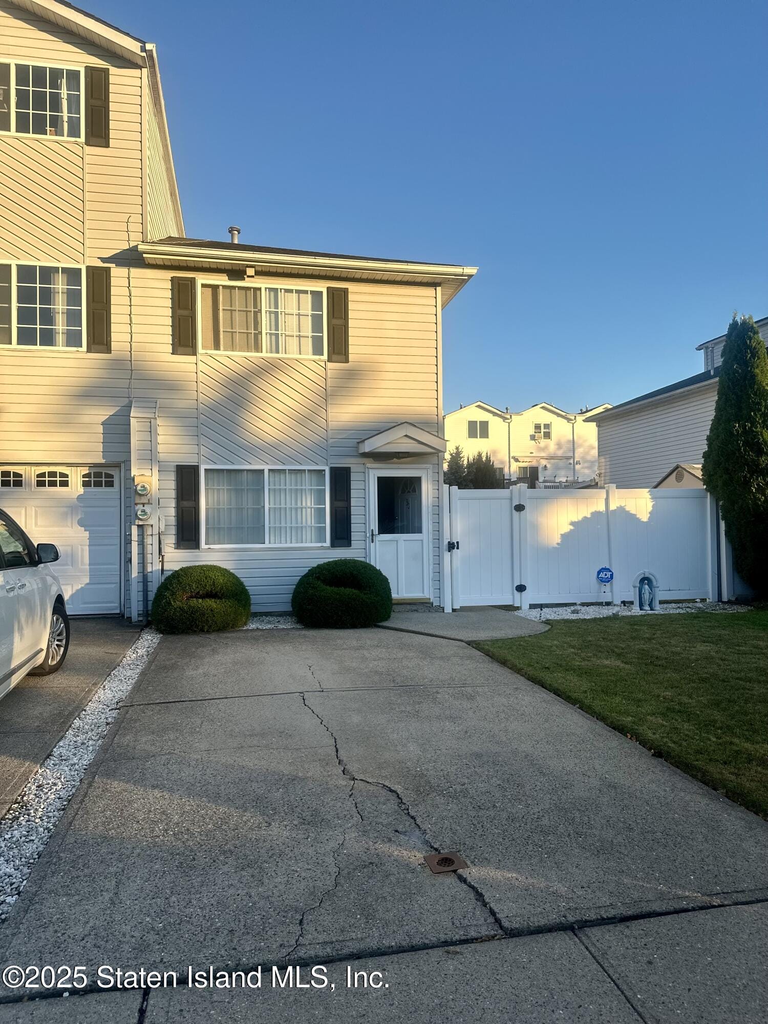 30 Ithaca Street Image 2