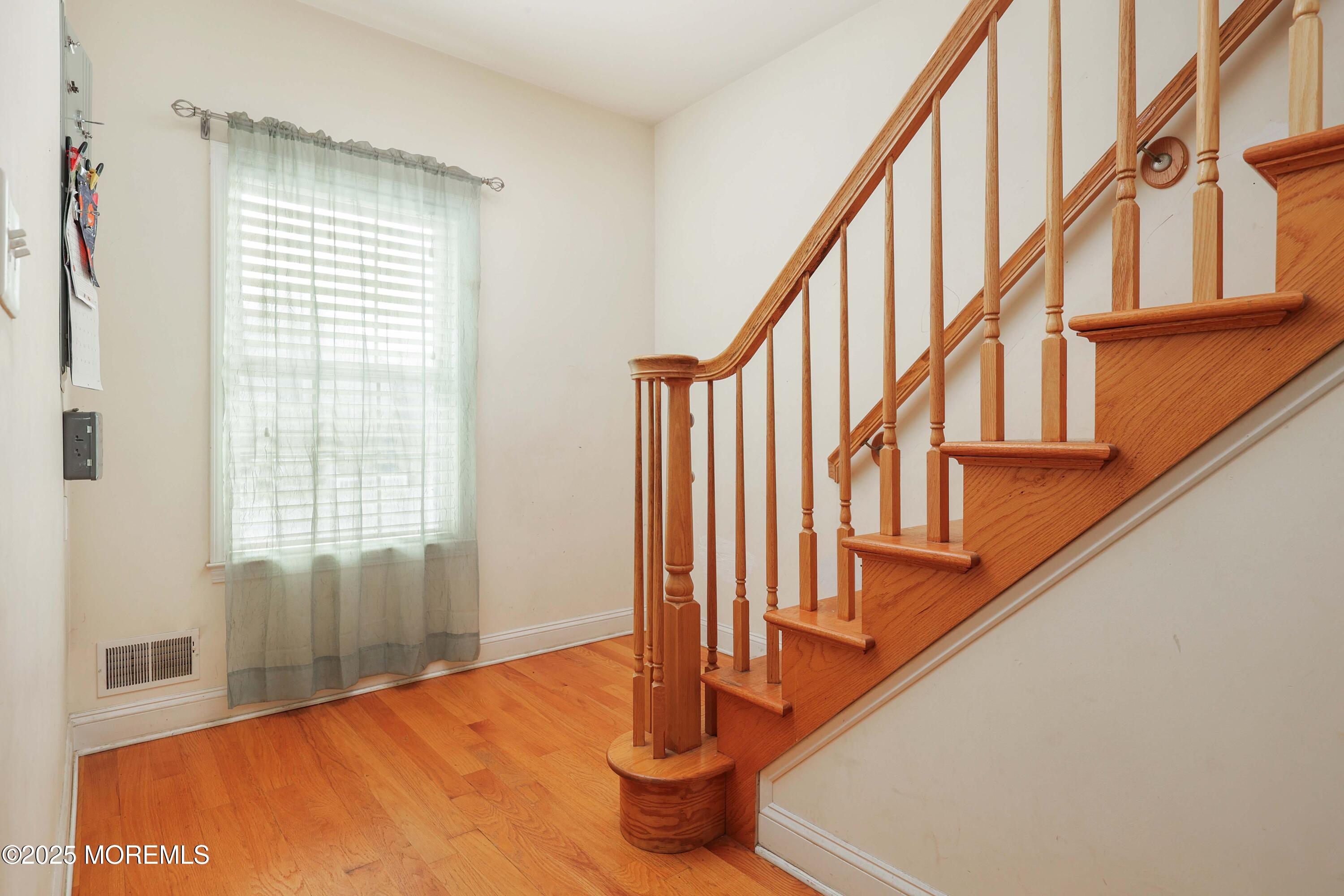 280 Linden Avenue, Middletown, NJ, 07748 image 10