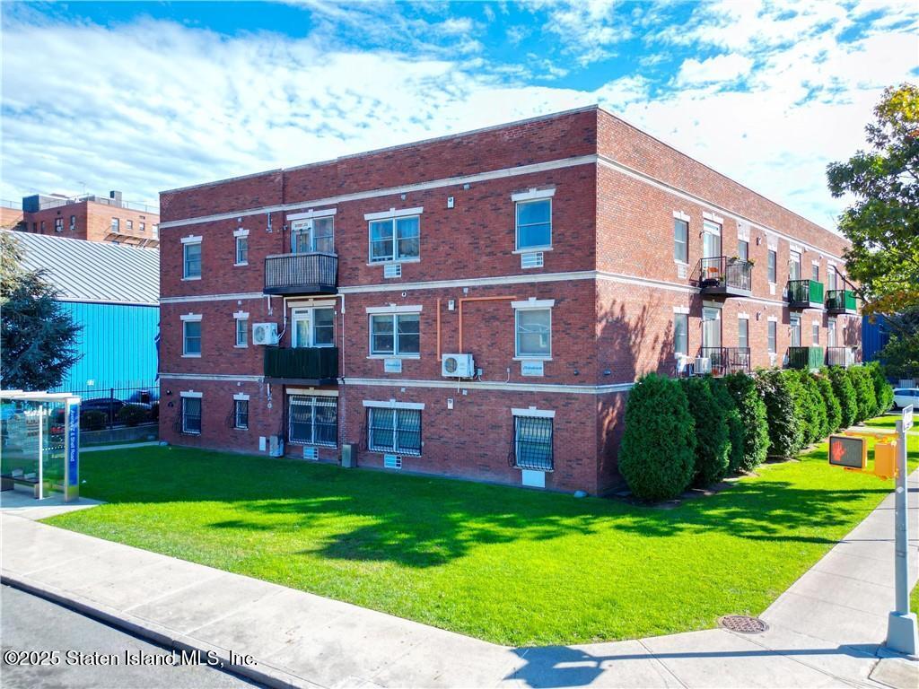 526 Avenue Z 2f Image 3