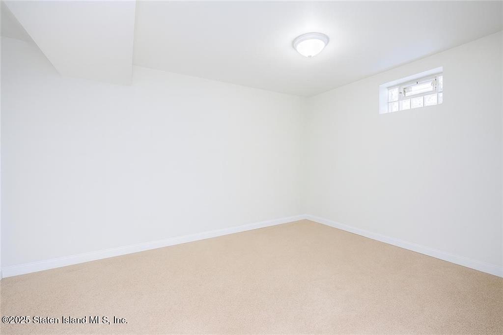 381 Burgher Avenue, Staten Island, NY, 10305 image 28