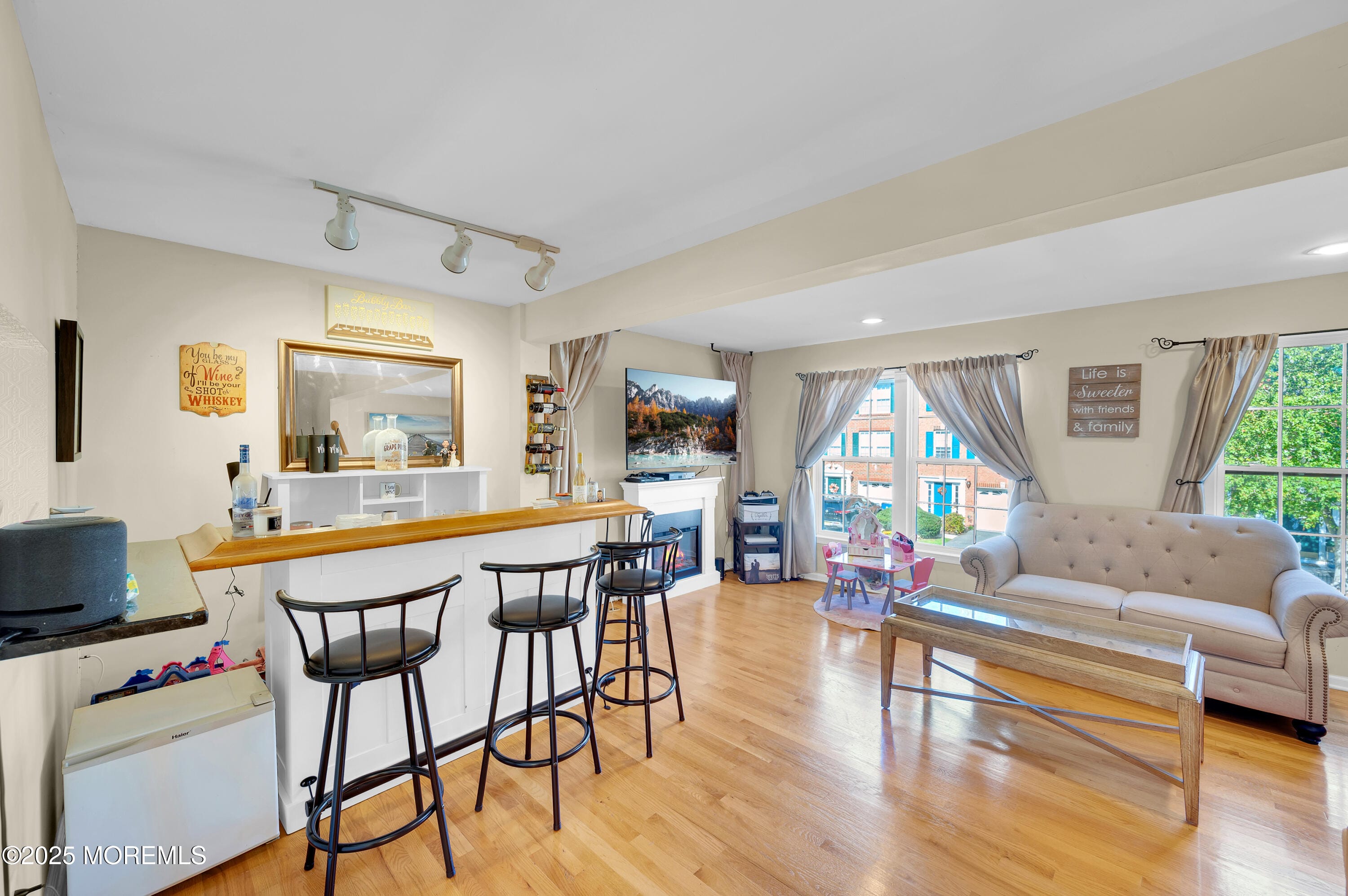 8 Abby Road, Farmingdale, NJ, 07727 image 16