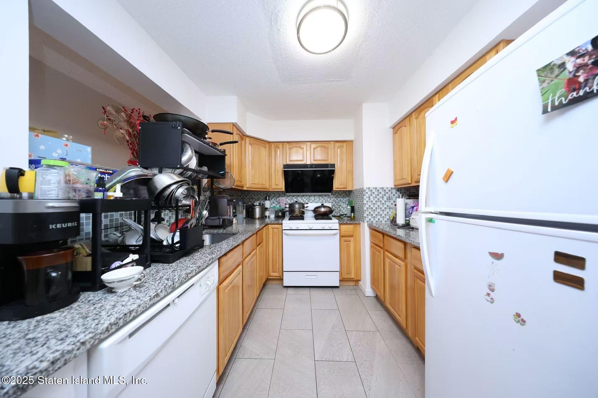 78 Emily Lane, Staten Island, NY, 10312 image 7