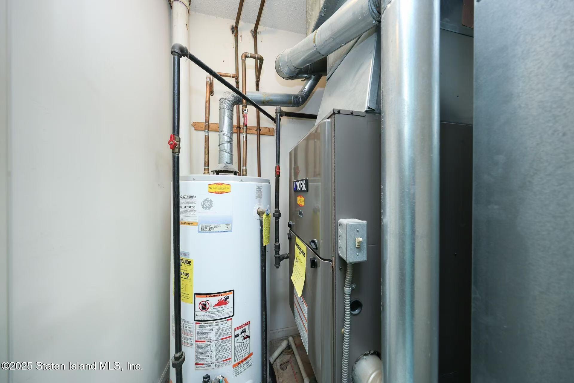 78 Emily Lane, Staten Island, NY, 10312 image 9