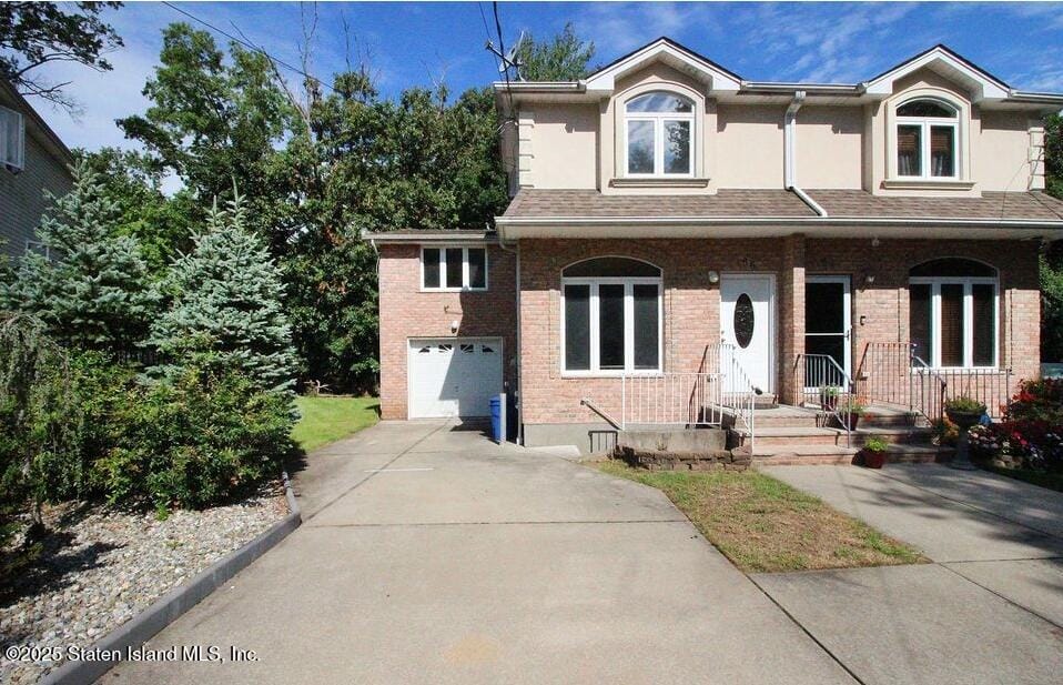 65 Gwenn Loop Image 1