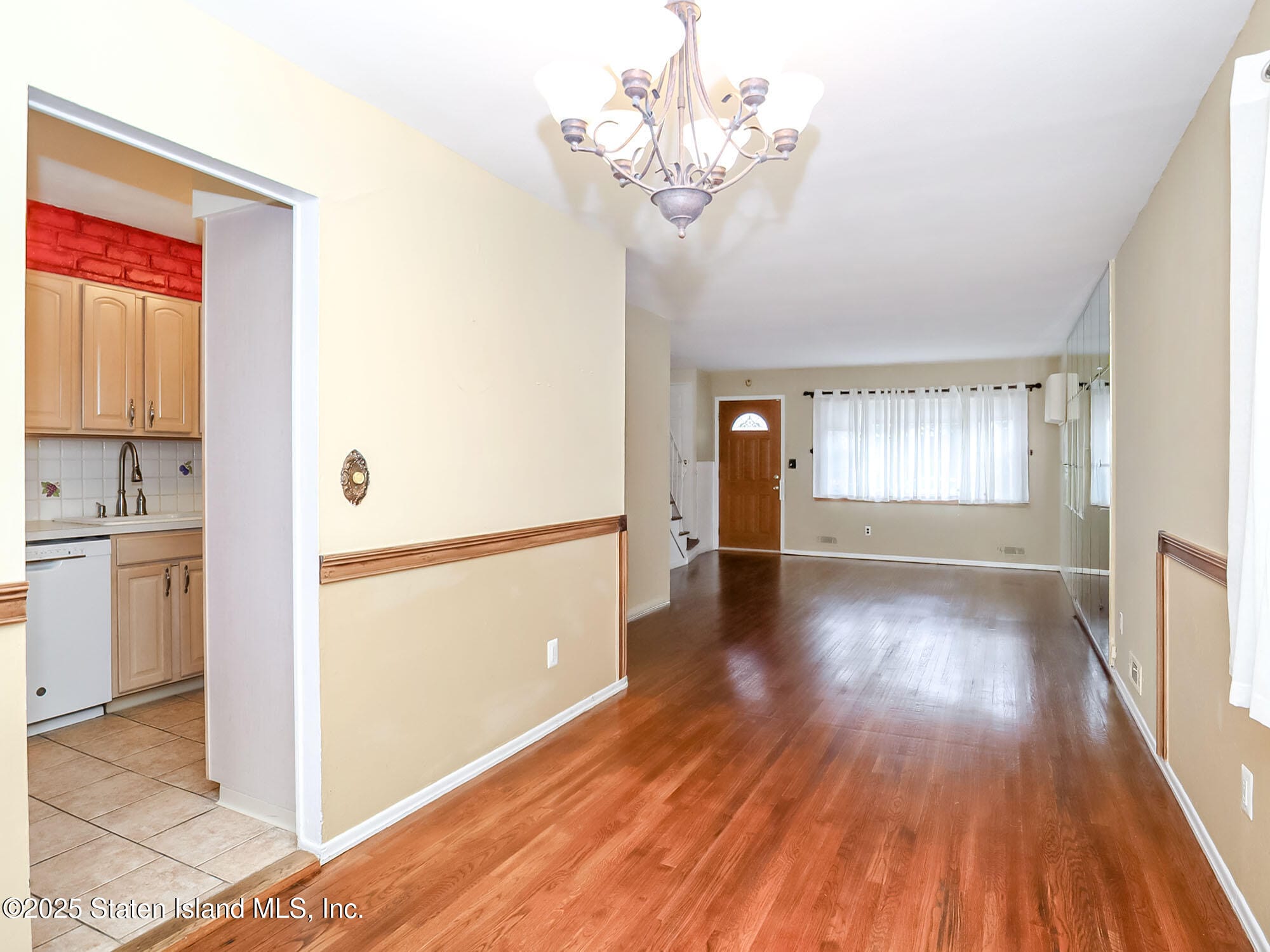 126 Tysens Lane Image 5