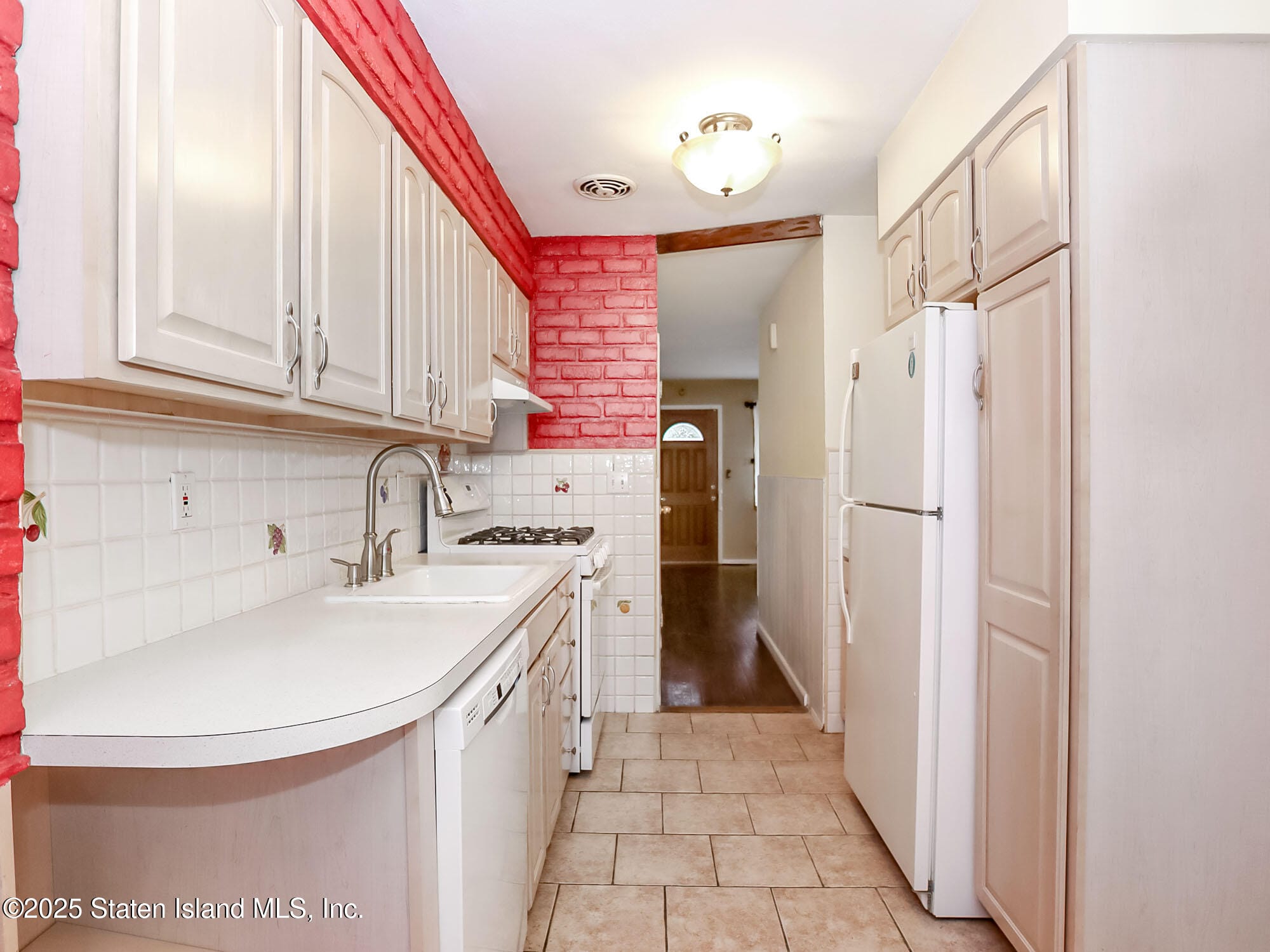 126 Tysens Lane, Staten Island, NY, 10306 image 11