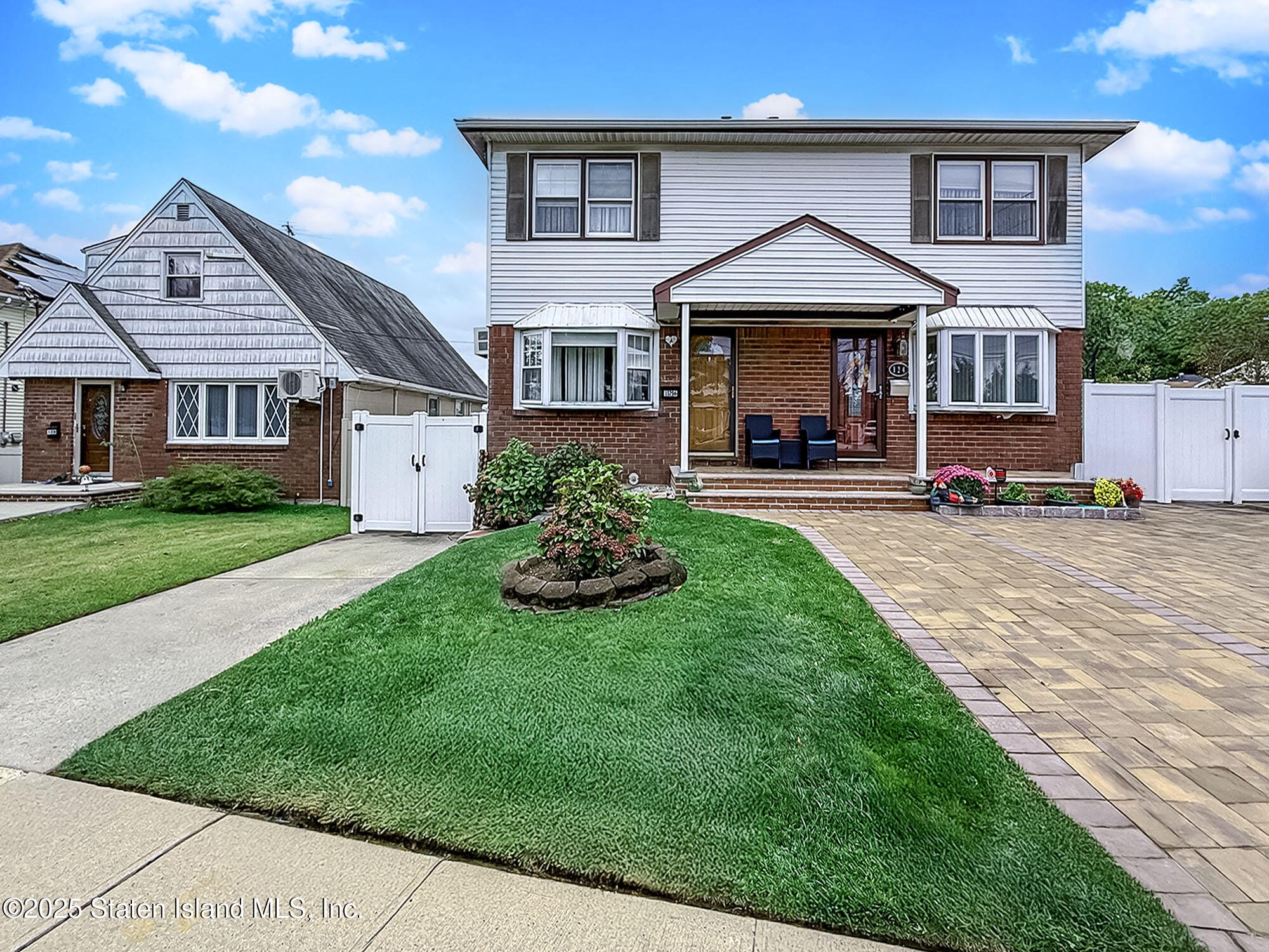 126 Tysens Lane Image 1