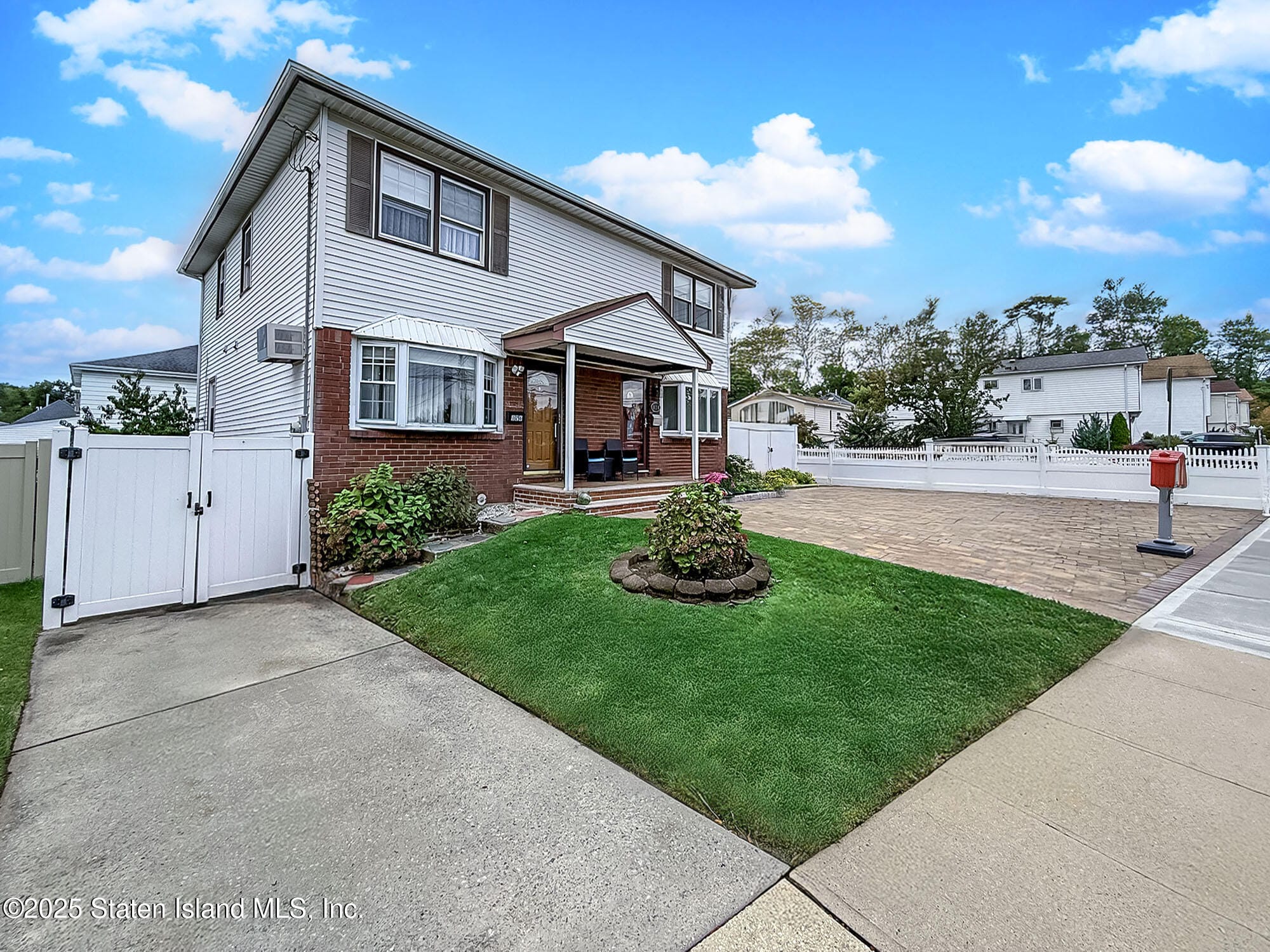 126 Tysens Lane Image 2