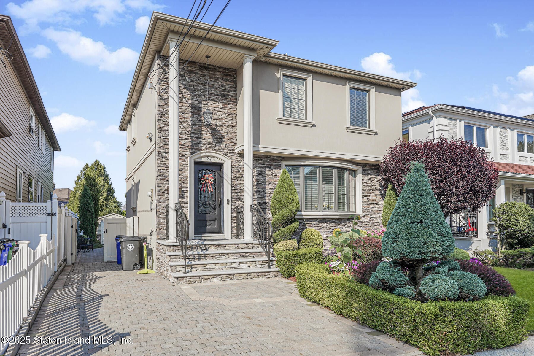 27 Beach Avenue Image 4