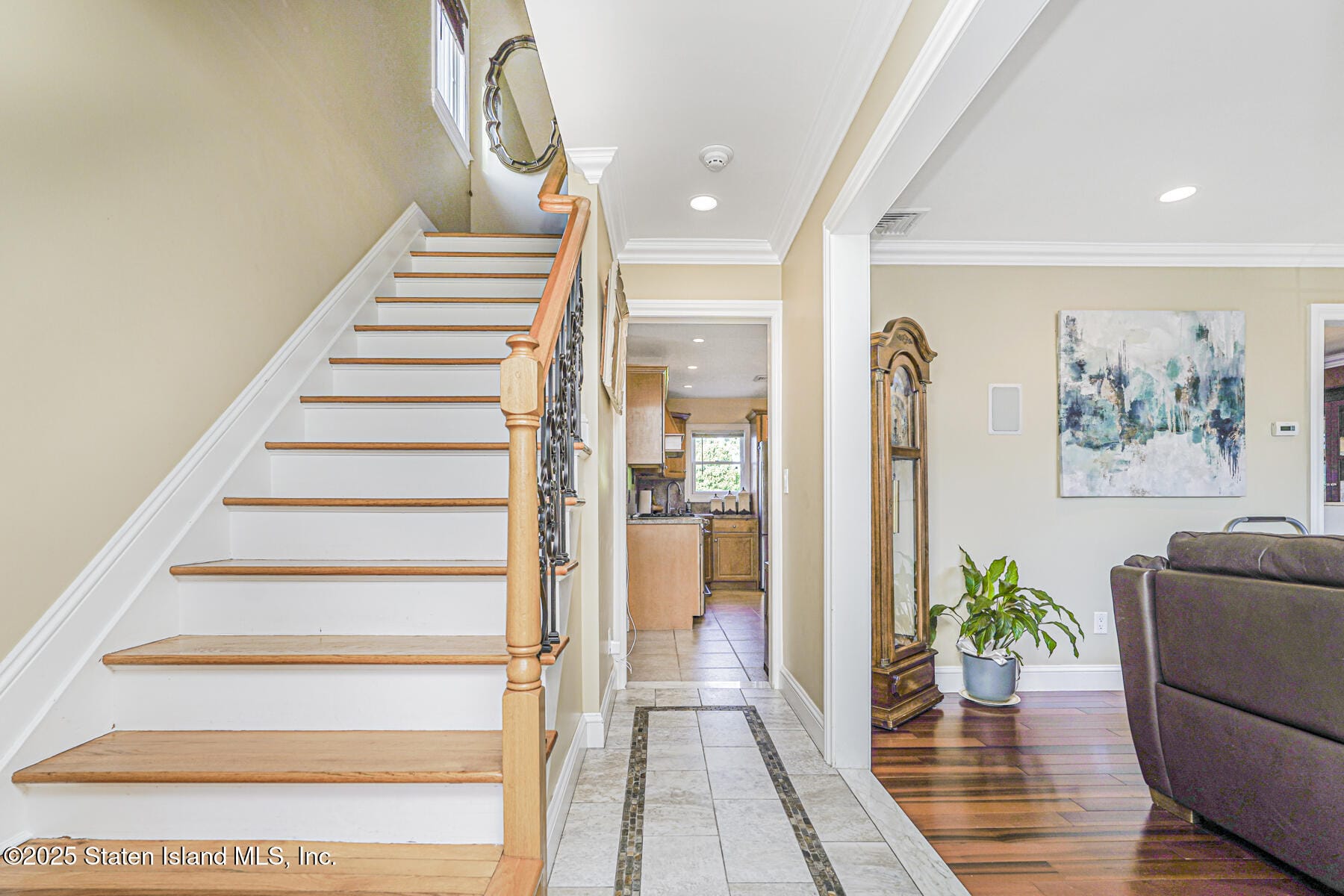 27 Beach Avenue Image 5