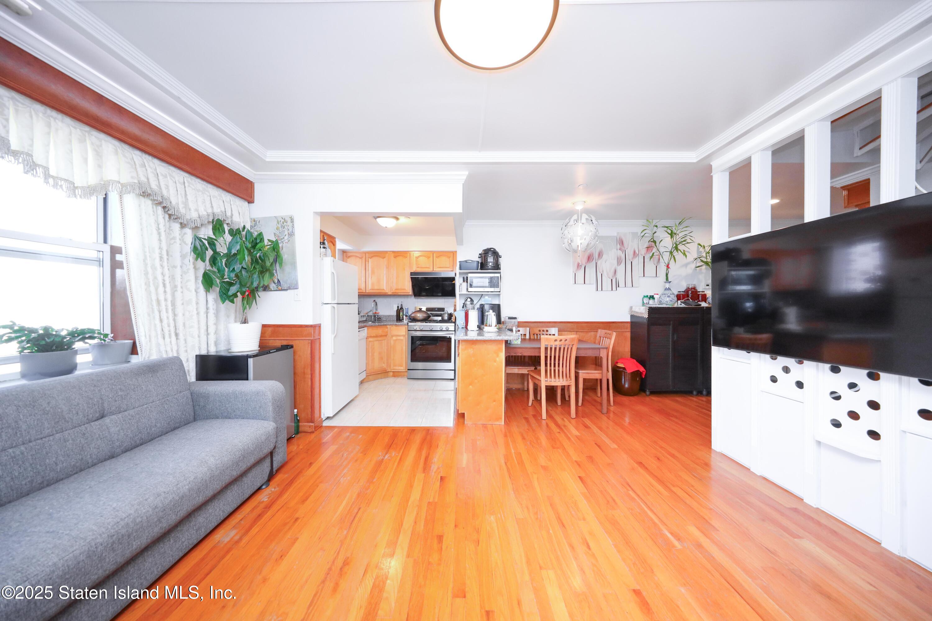 1820 73rd Street 3a Image 5