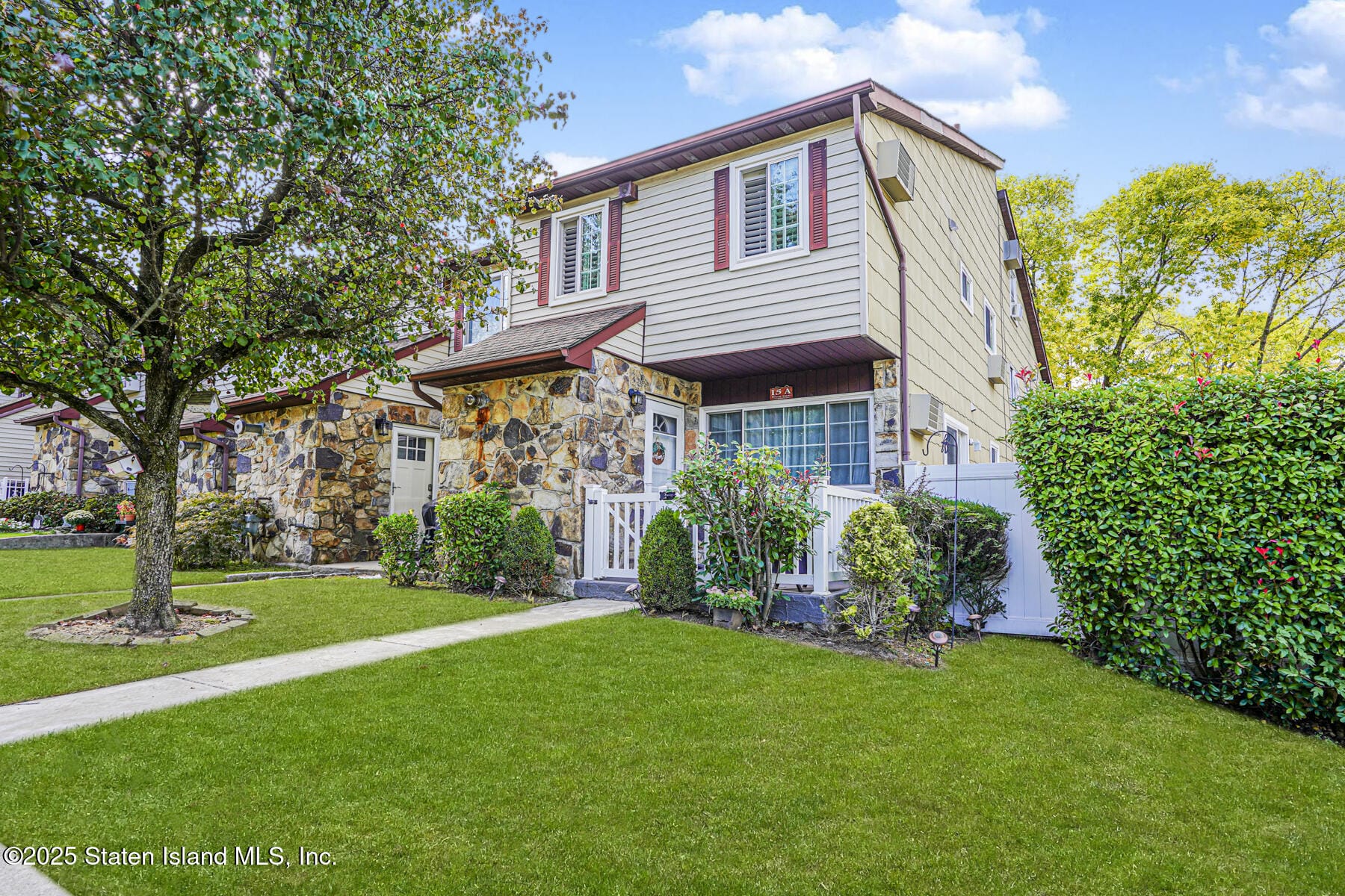 15 Fuller Court A Image 1