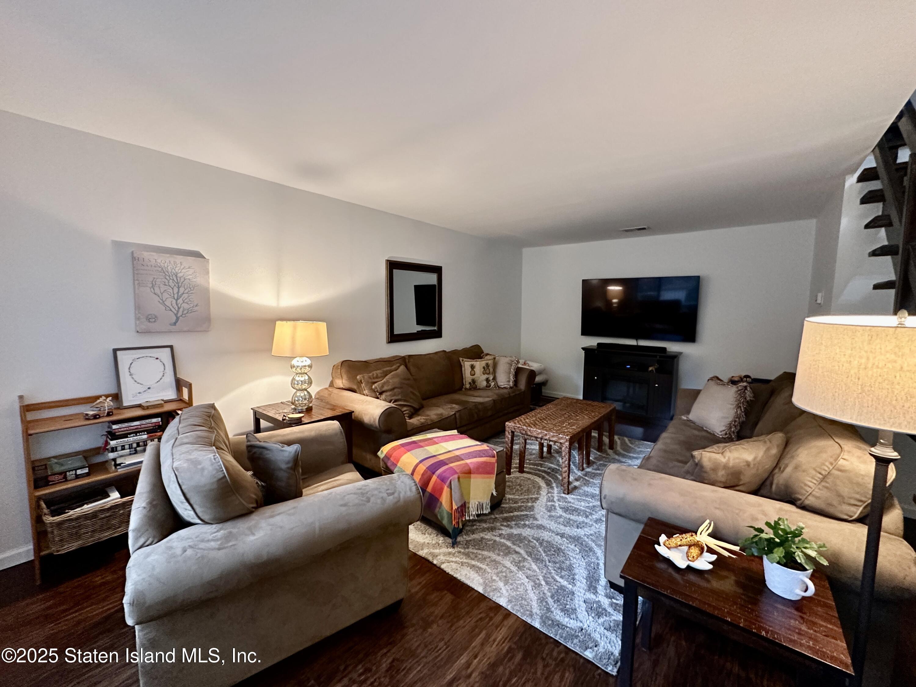 51 Rumson Road Image 4