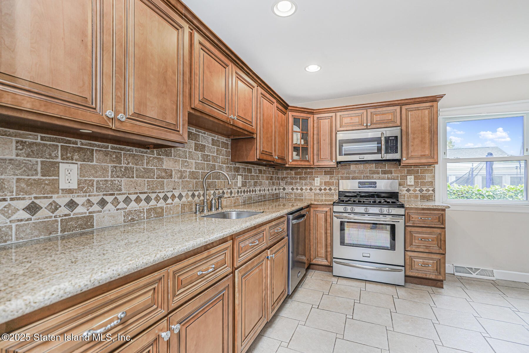 504 Falcon Avenue, Staten Island, NY, 10306 image 11