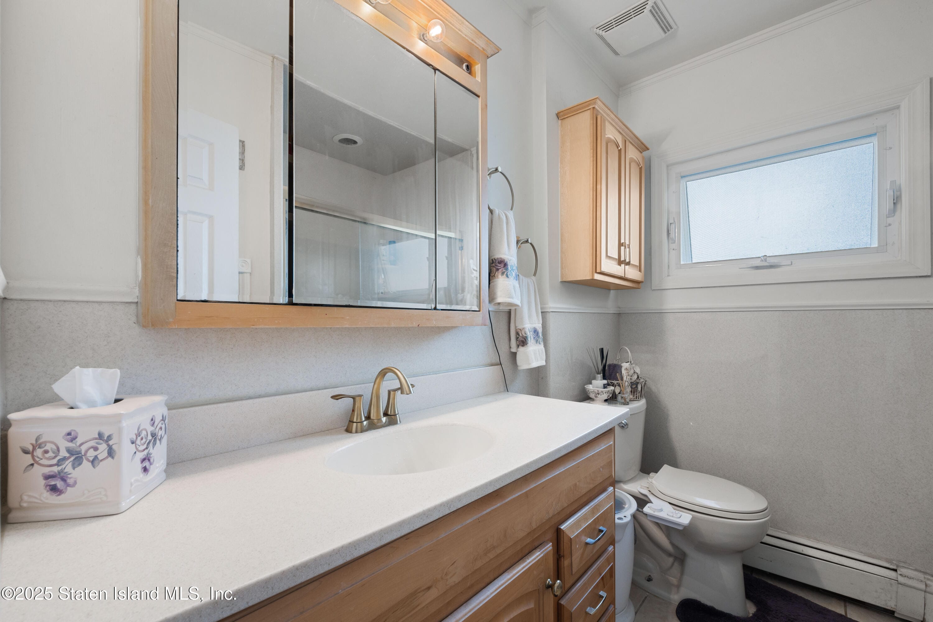 861 Maple Lane, Hempstead, NY, 11575 image 25