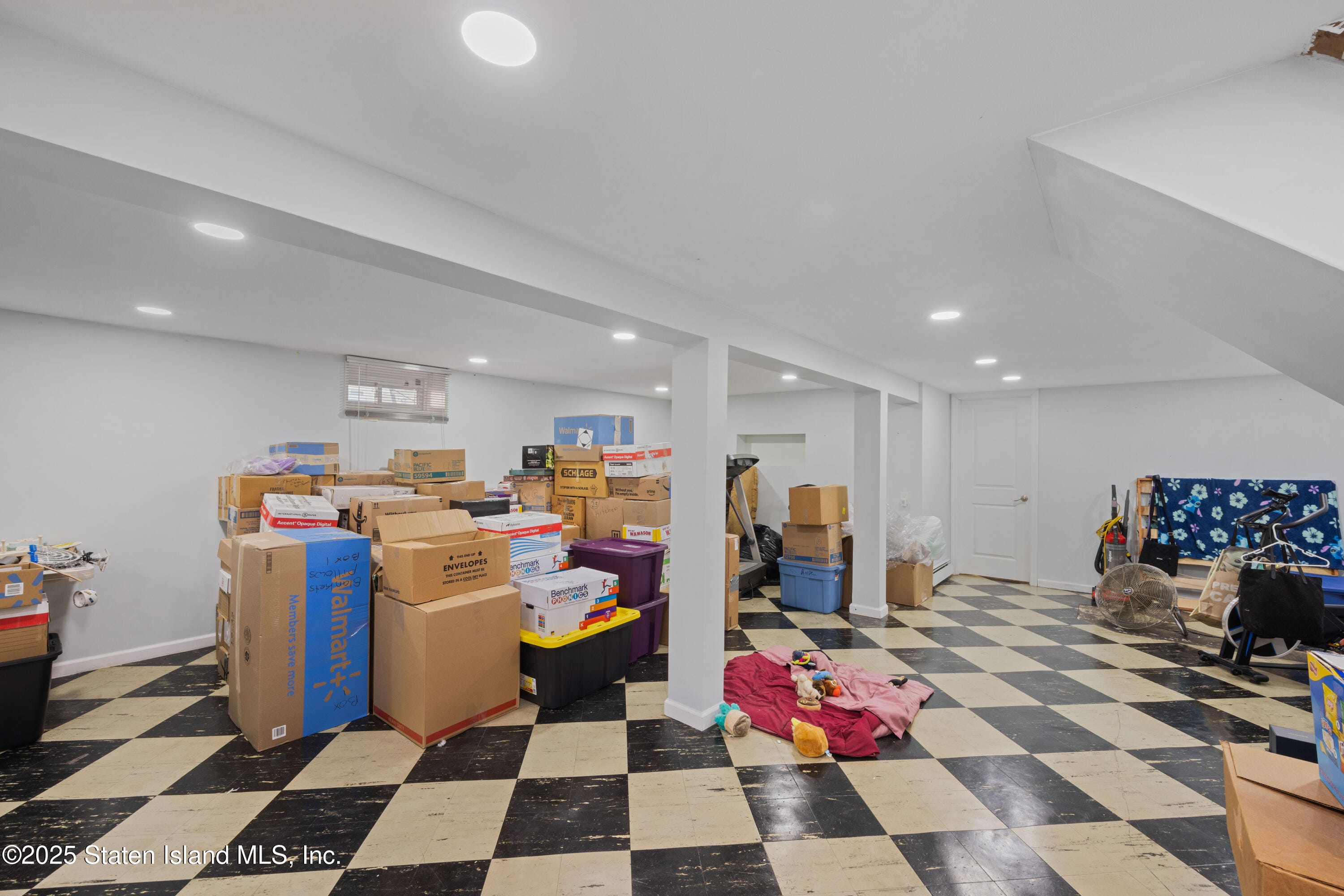 861 Maple Lane, Hempstead, NY, 11575 image 28