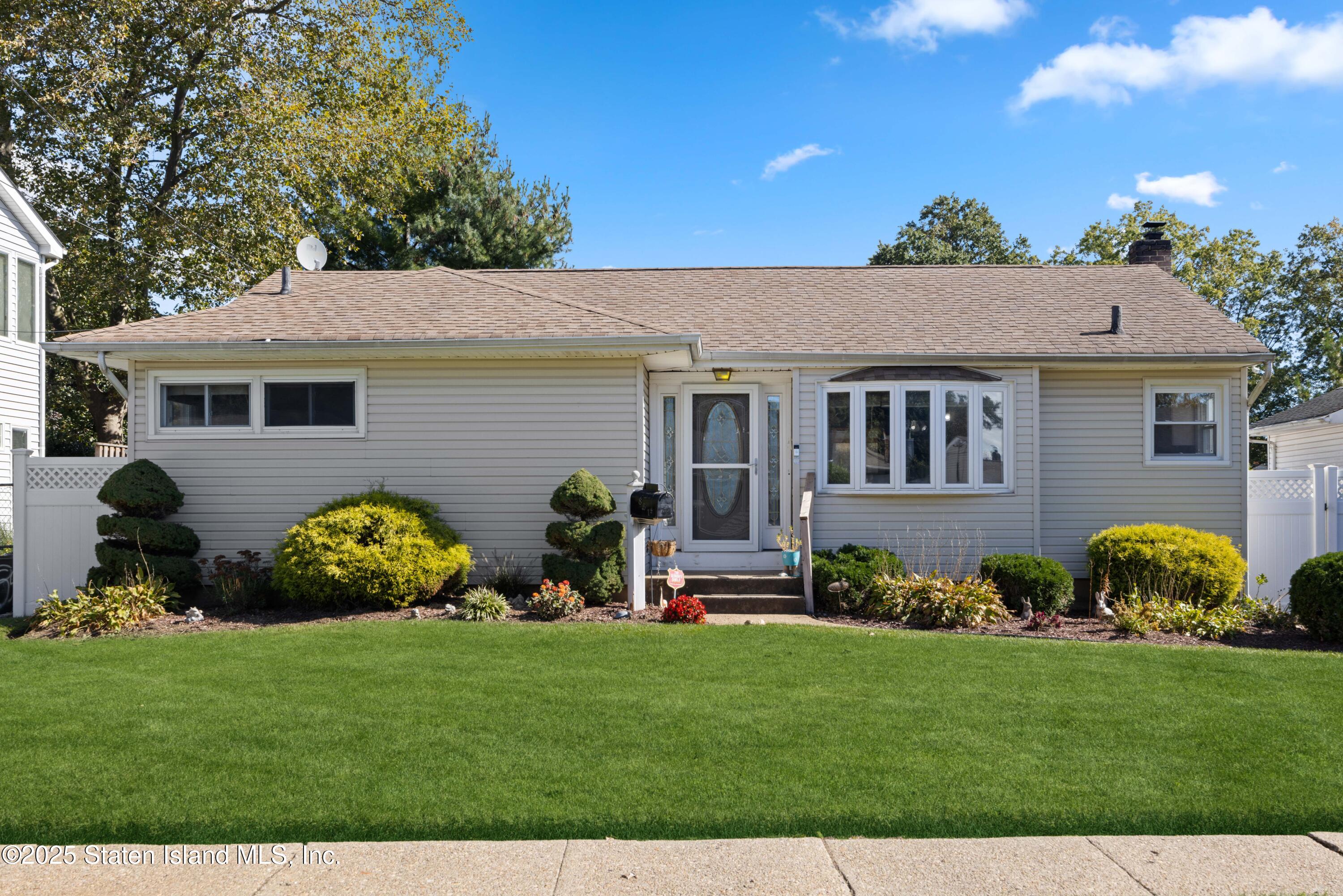 861 Maple Lane Image 3