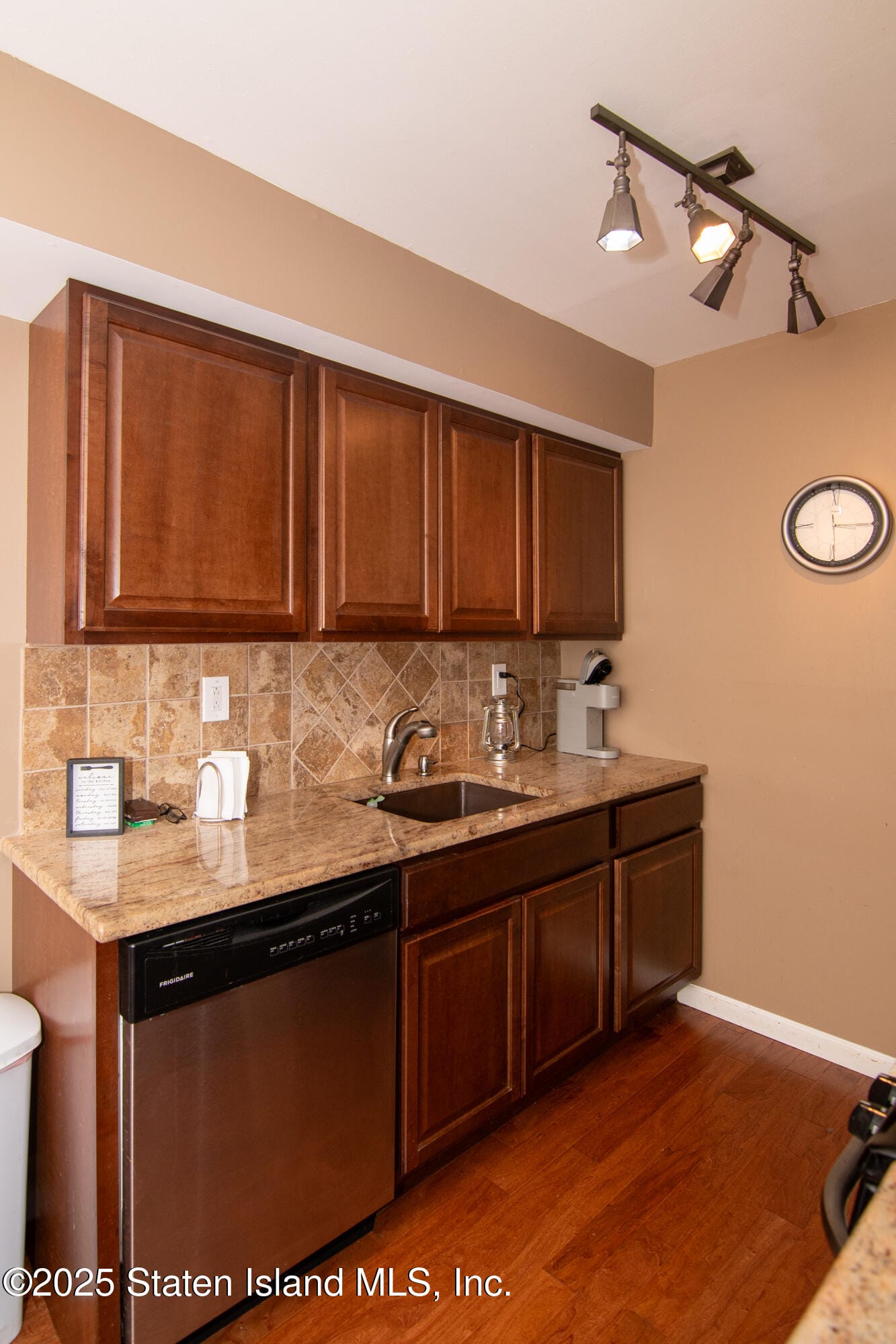 20 Meadow Place E, Staten Island, NY, 10306 image 10