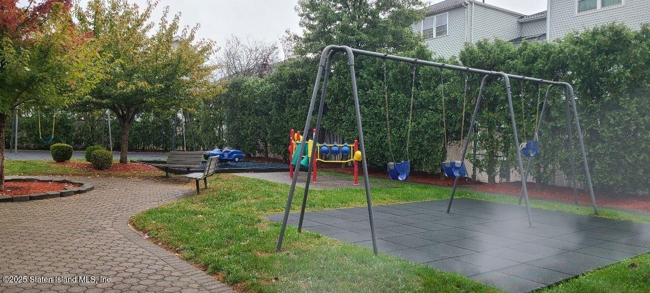 34 Lorraine Loop, Staten Island, NY, 10309 image 33