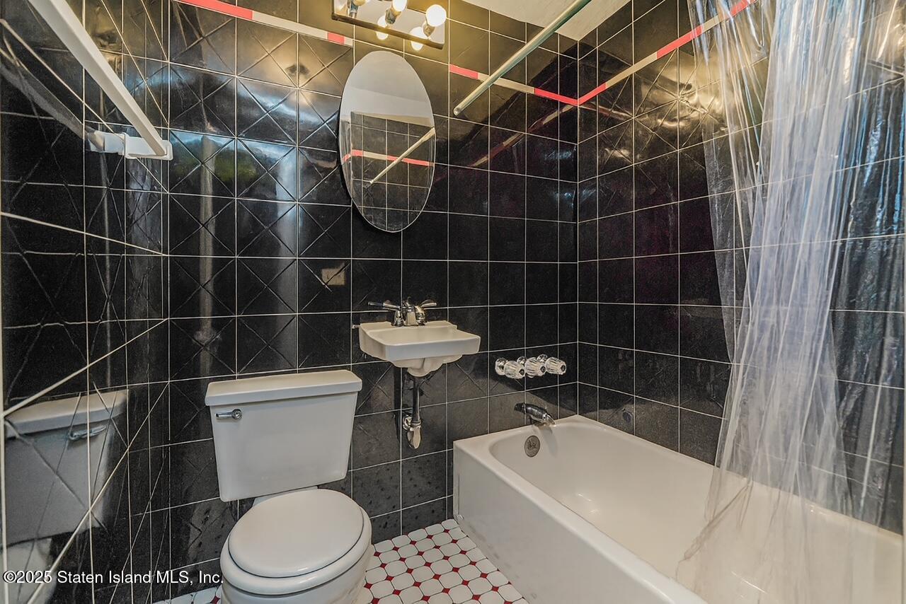 21 Simsonson Avenue, Staten Island, NY, 10303 image 13