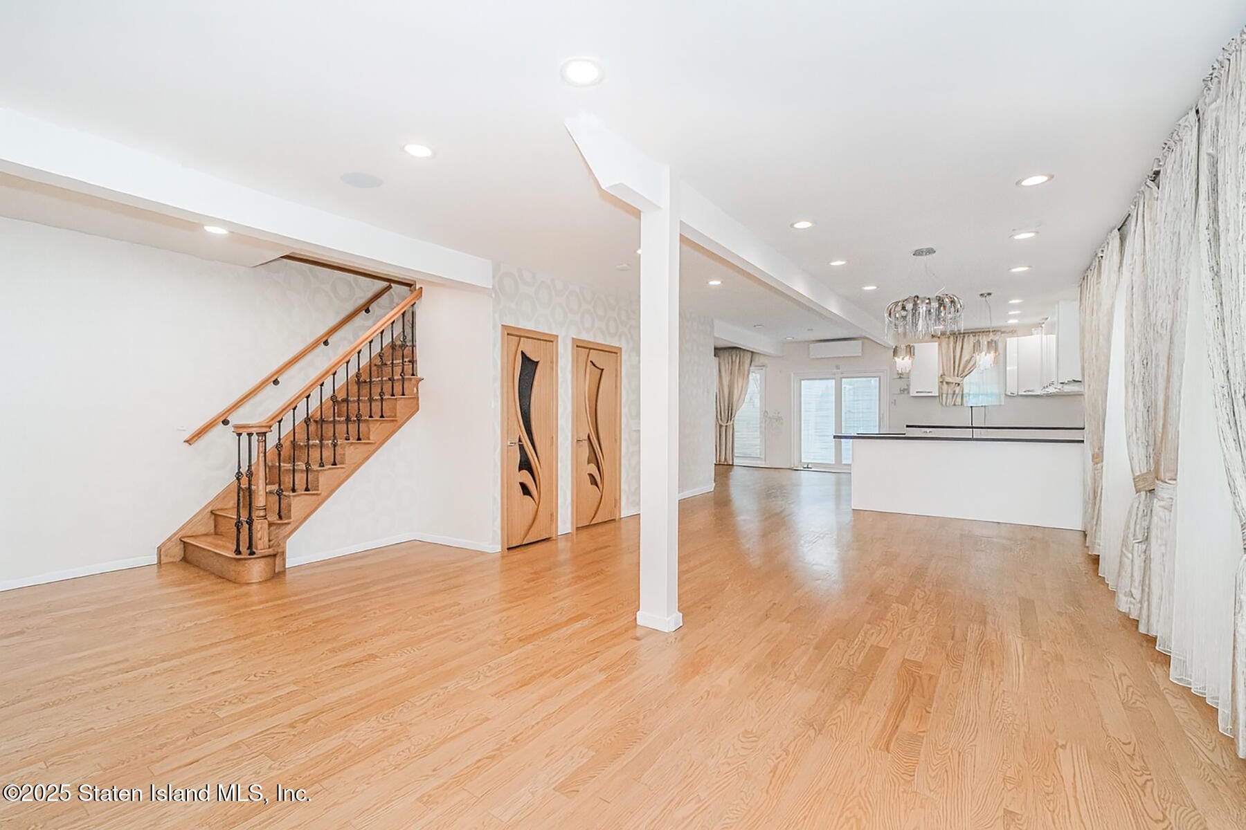 246 Melvin Avenue Image 4