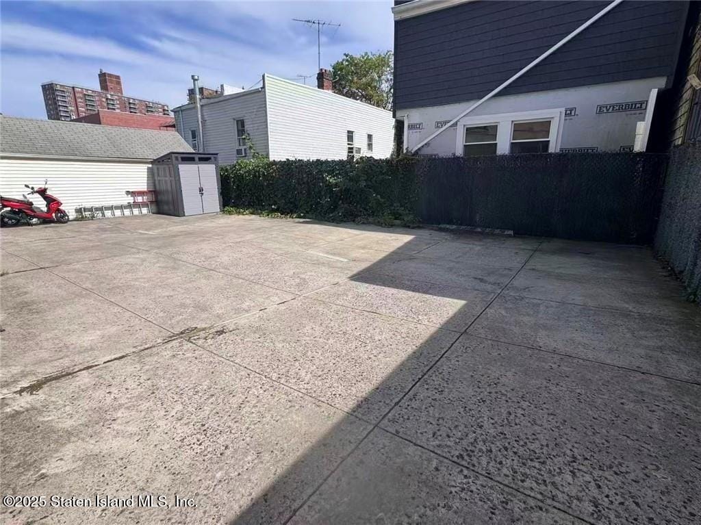 177 Bay 49 Street 2 Image 2