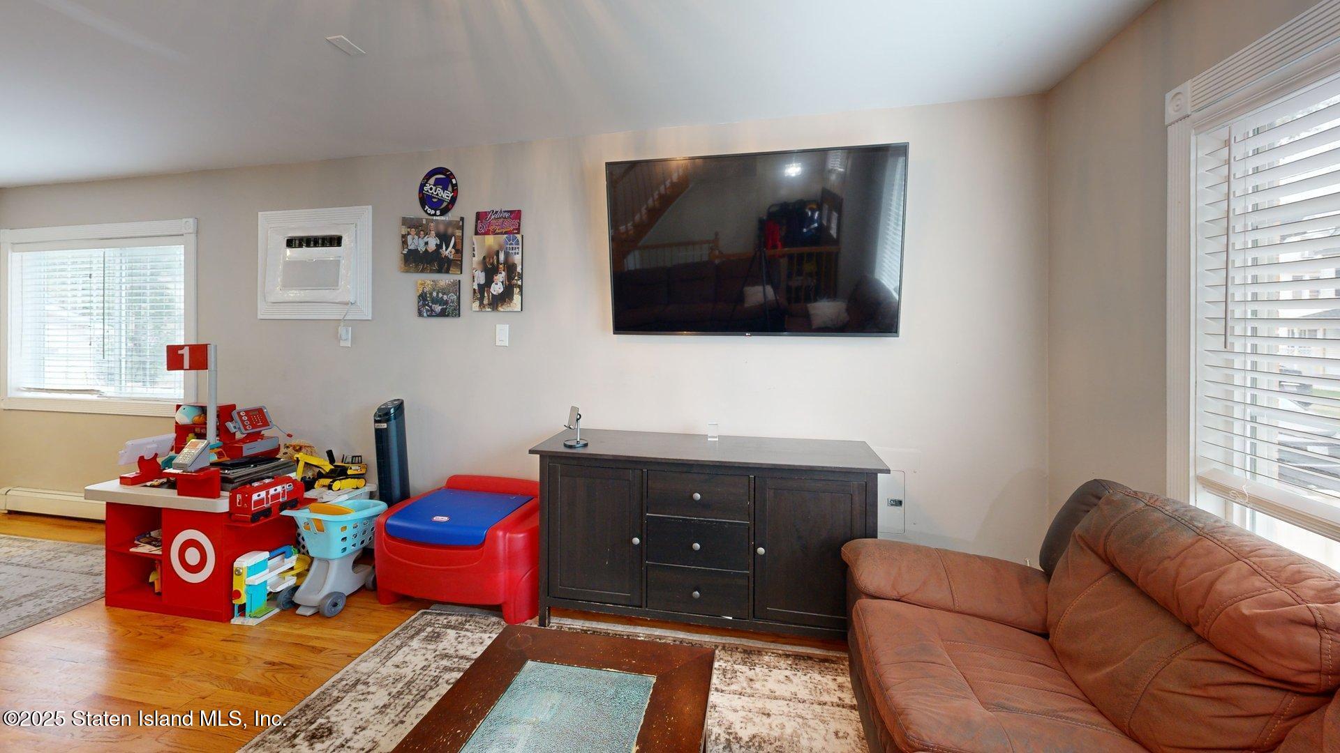 47 Lisbon Place Image 4