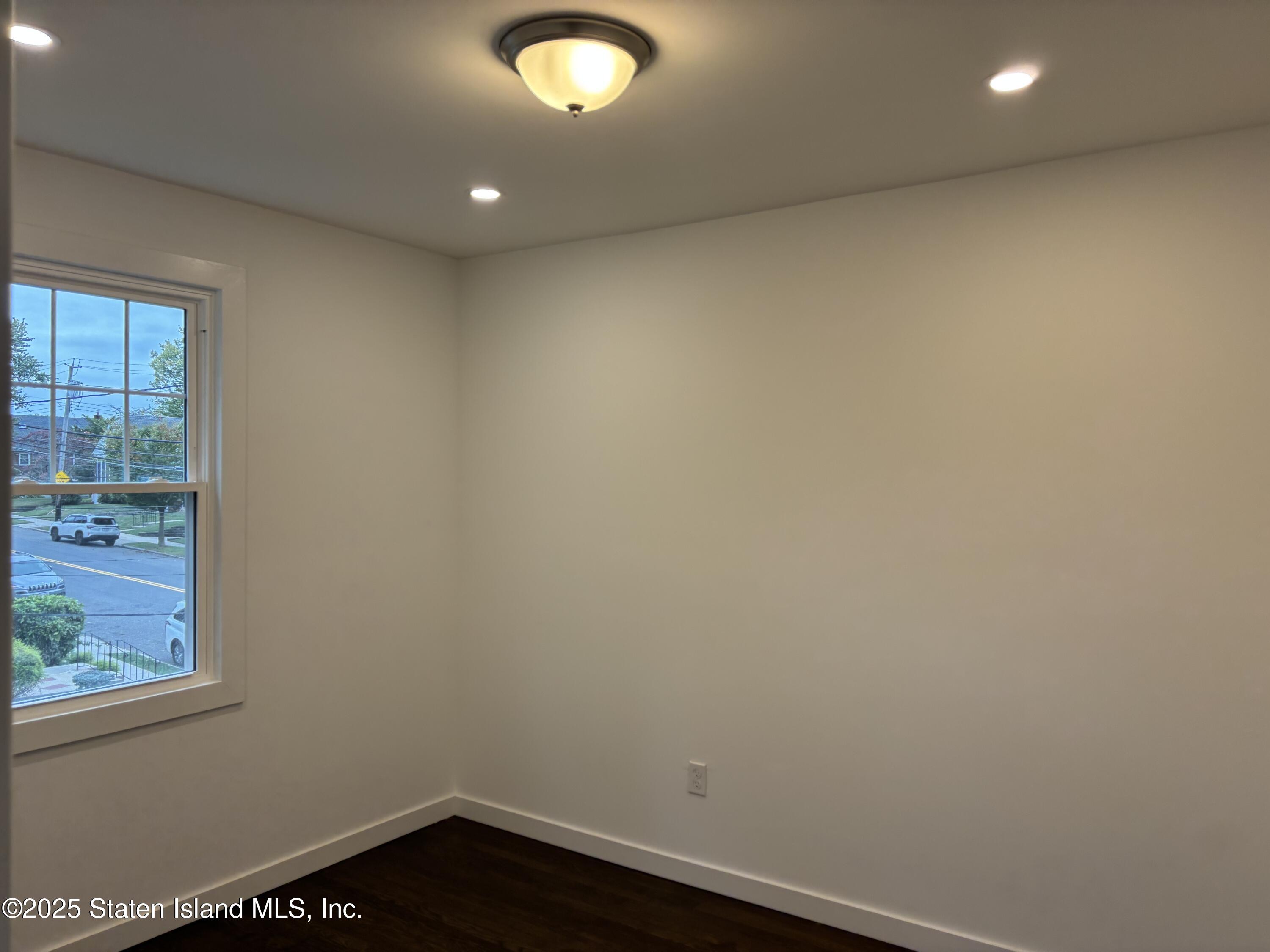 677 Bement Avenue, Staten Island, NY, 10310 image 19