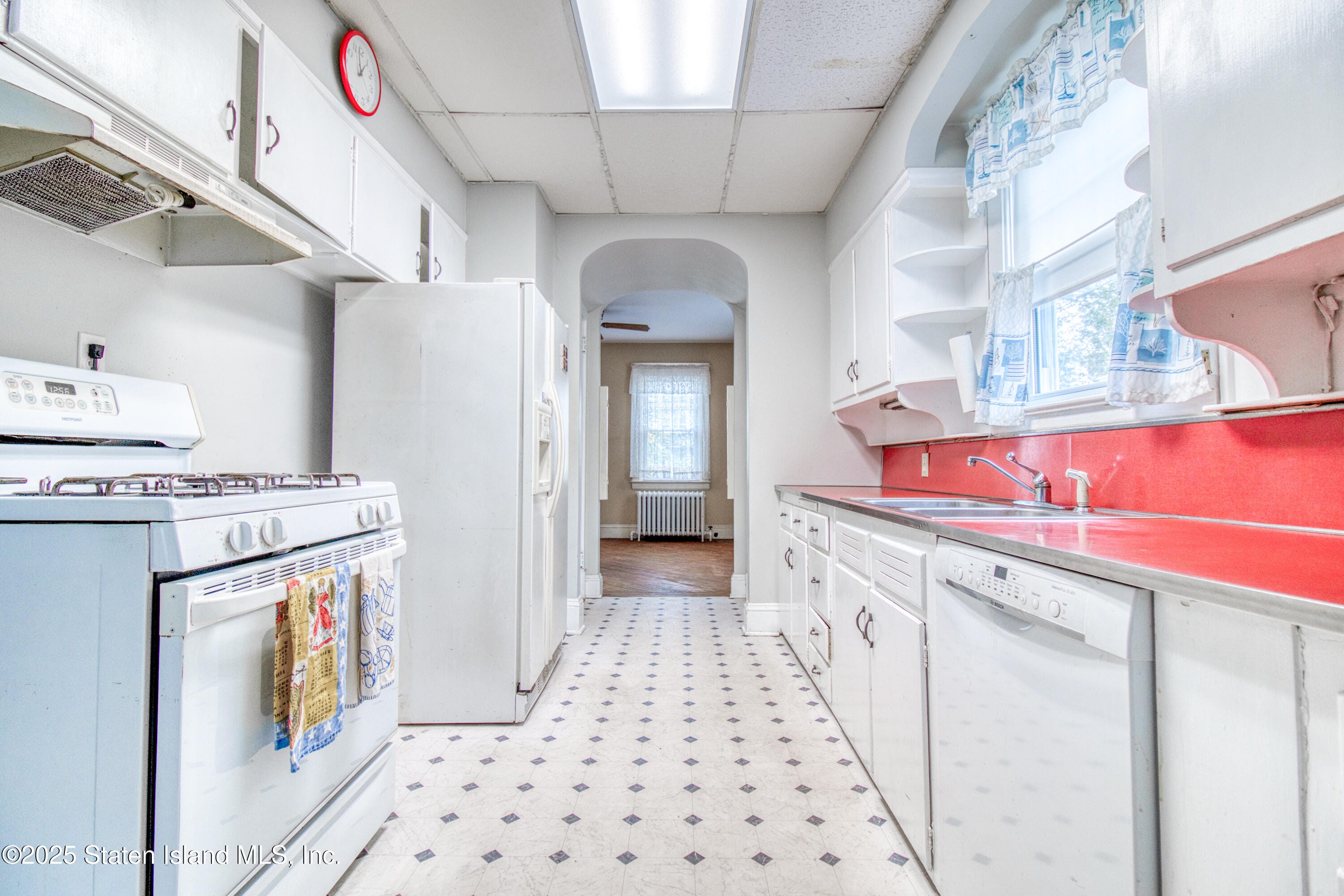 142 Margaretta Court, Staten Island, NY, 10314 image 10