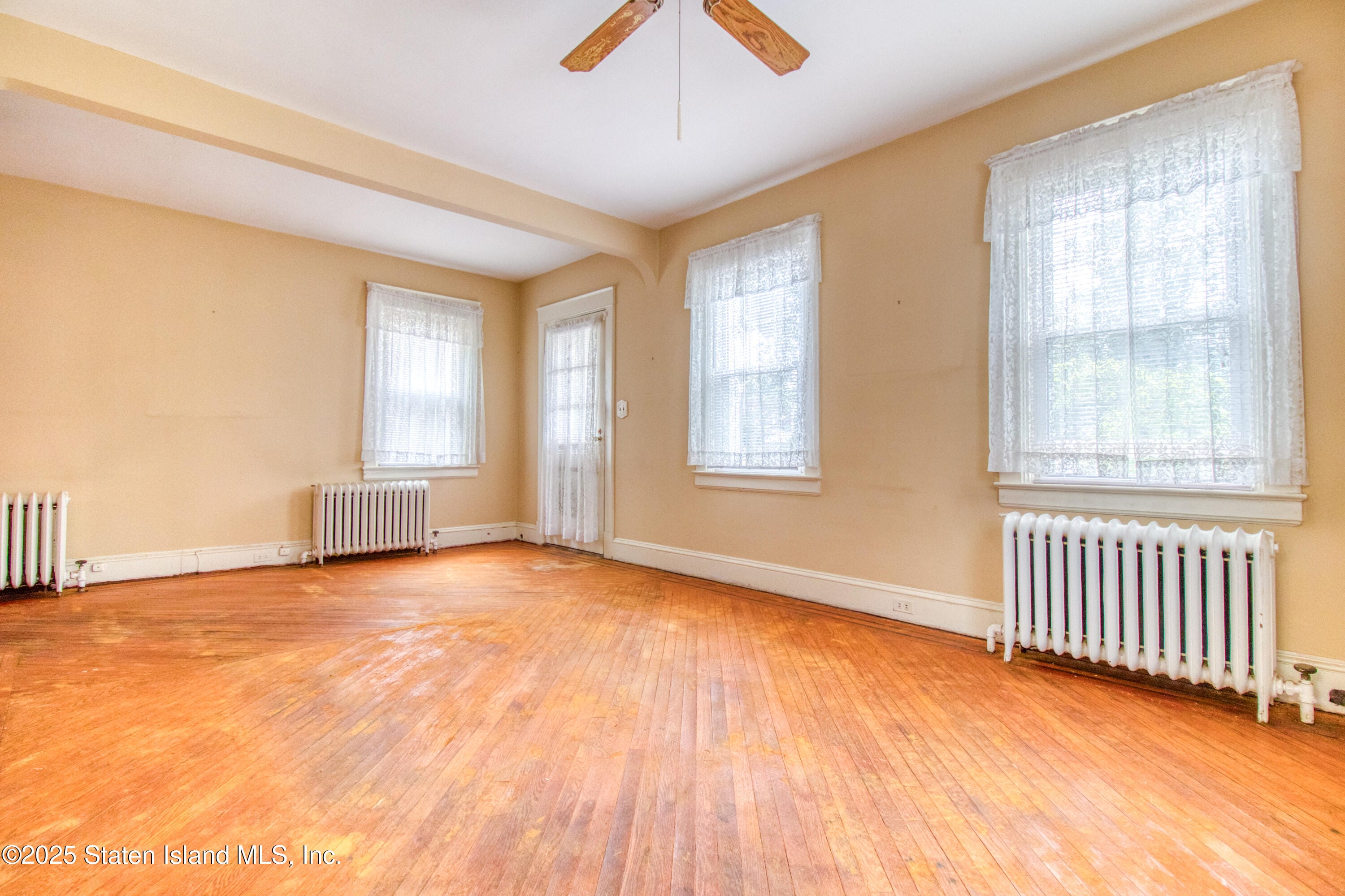 142 Margaretta Court, Staten Island, NY, 10314 image 6