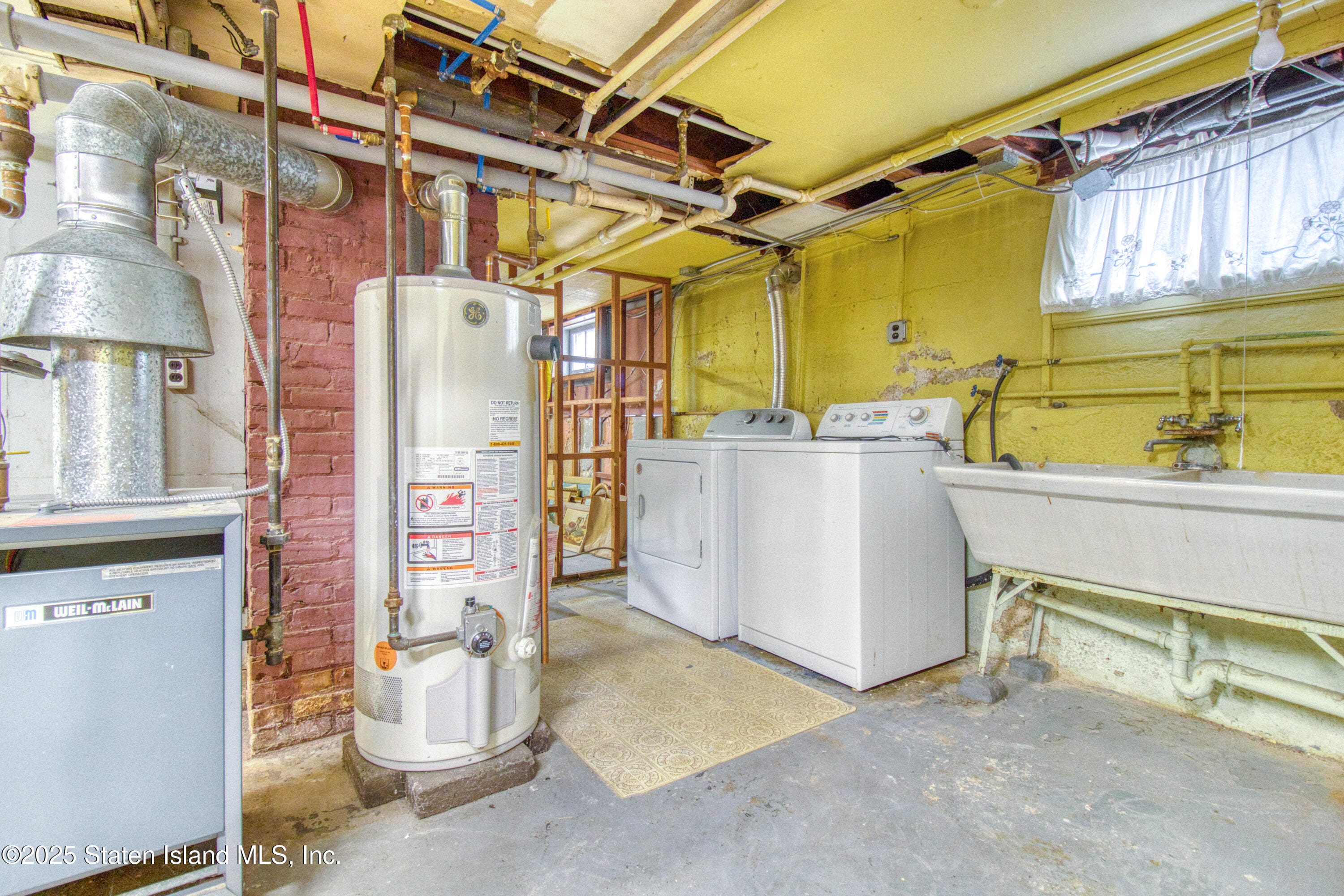 142 Margaretta Court, Staten Island, NY, 10314 image 32