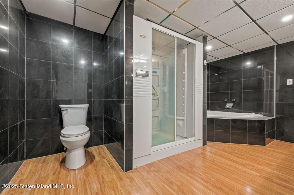 669 W Fingerboard Road, Staten Island, NY, 10305 image 8