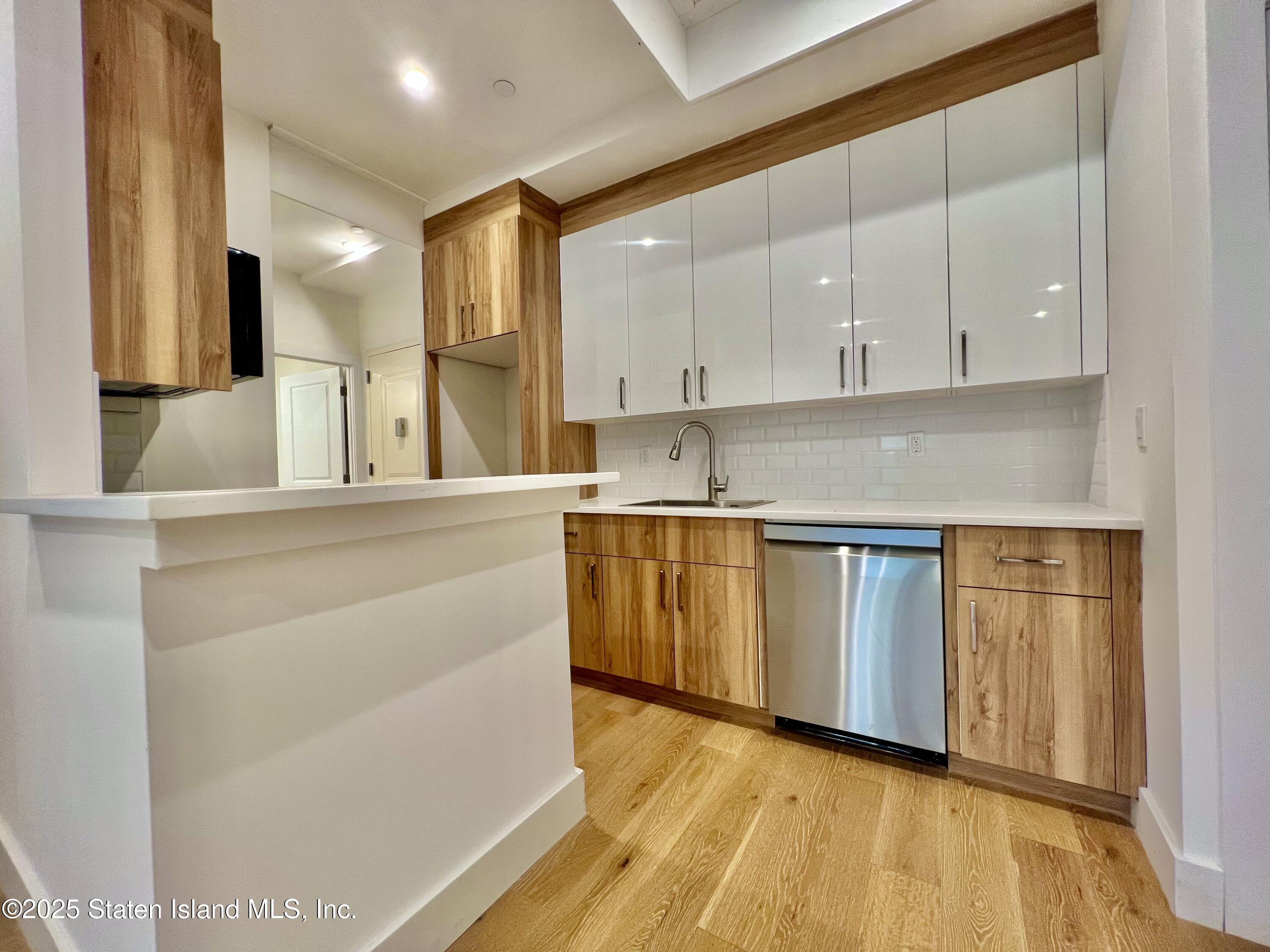 3865 Amboy Road 3d Image 5