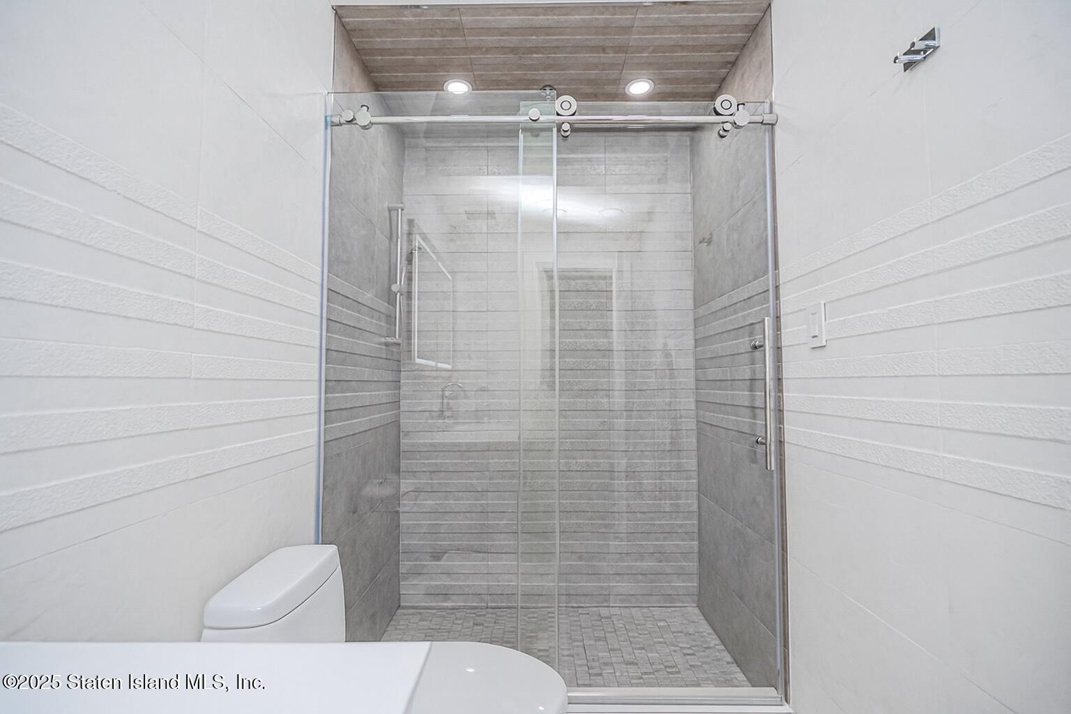 568 Dongan Hills Avenue, Staten Island, NY, 10305 image 29