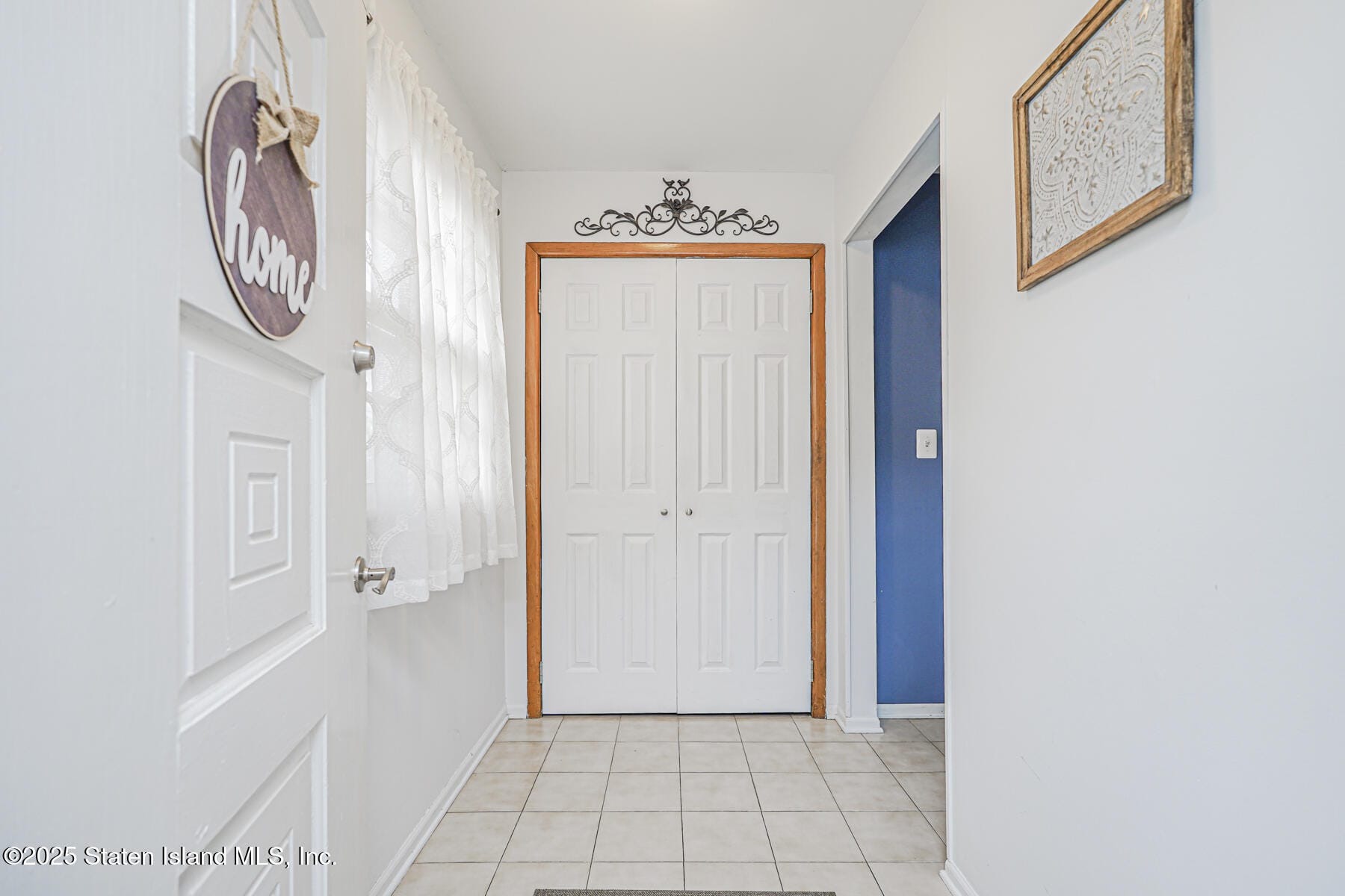 2075 North Railroad Avenue Image 3